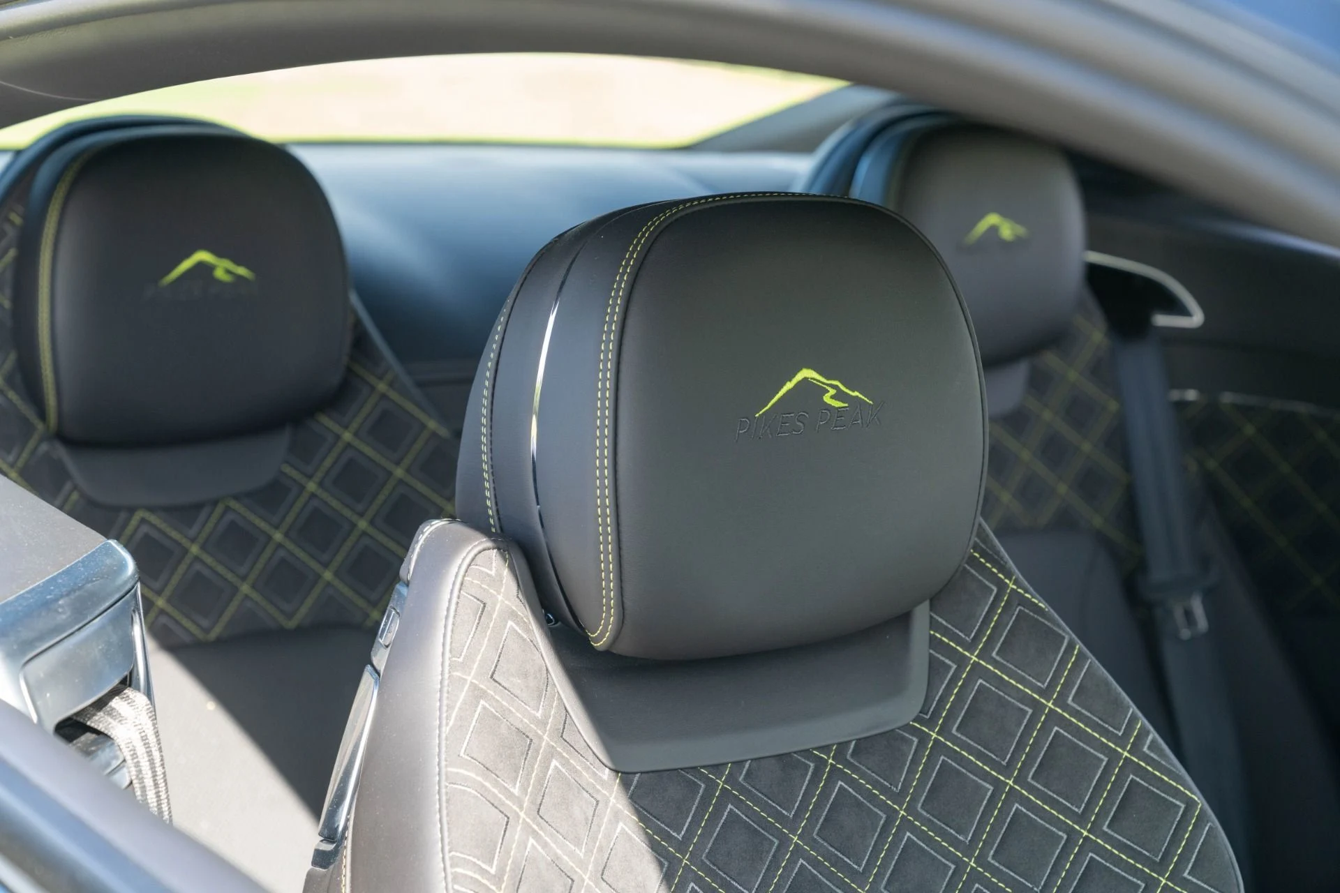 mph023_4283940384_Used_2020_Bentley_Continental_1_of_5_Pikes_Peak_Edition_GT_1761756018_592705c421