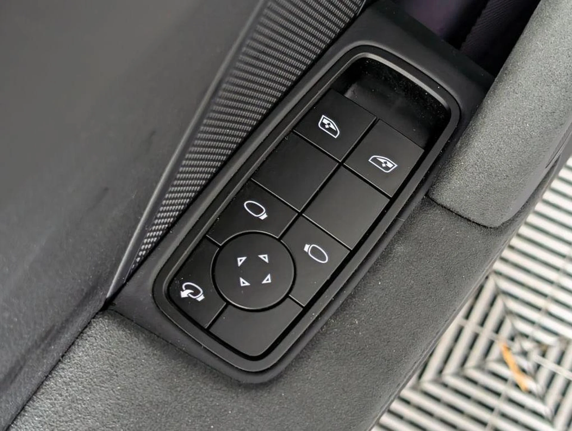 mph023_4286338149_ub_TRH_Zn6_Cb_LCS_0tskp4_Fc_dcs0_f6649873b9