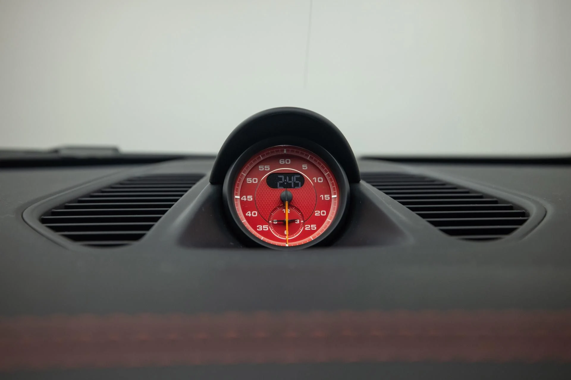 mph023_4287093879_Used_2018_Porsche_911_GT_3_1755332425_44bbbbcd6b