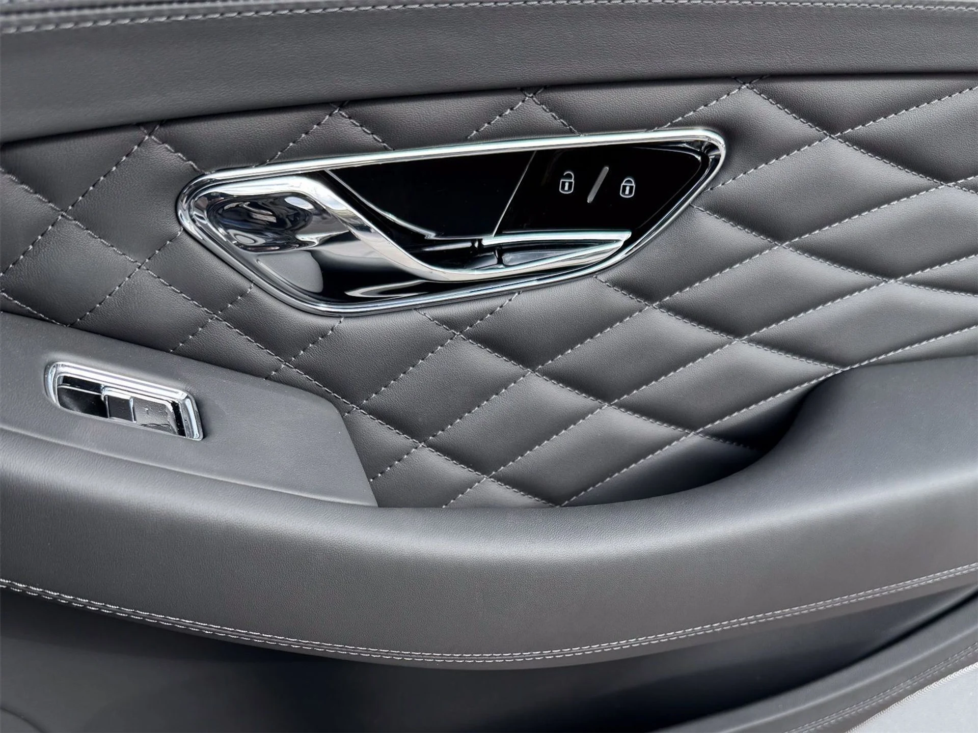 mph023_4290111788_0cbb416e1013ac5be353020d43afda42_d3babb3786