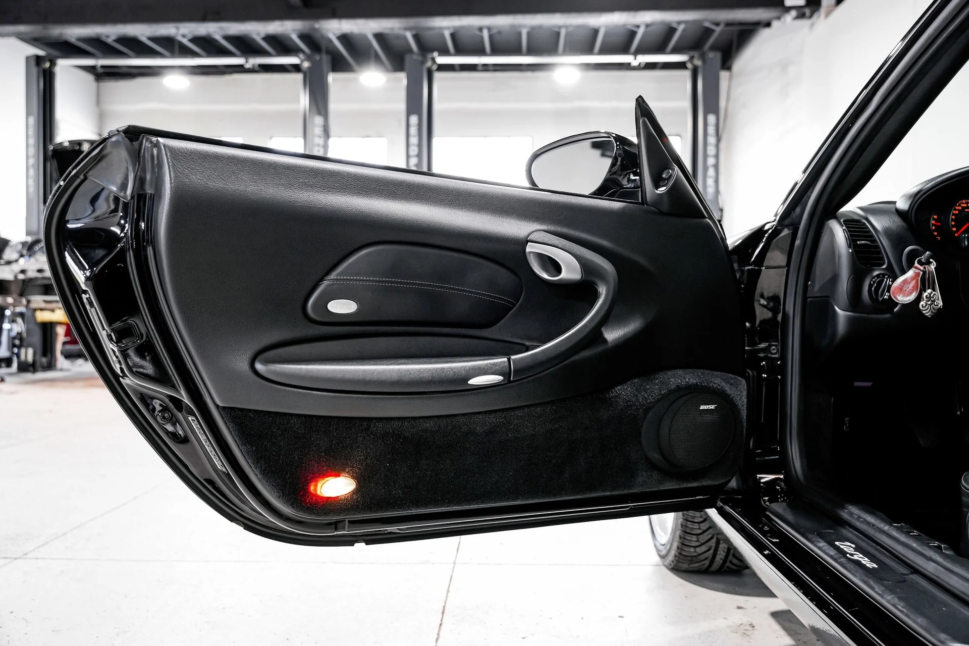 mph023_4291988002_1f0918a7d79c3ab06e9cff7694ede42ax_93668f4782