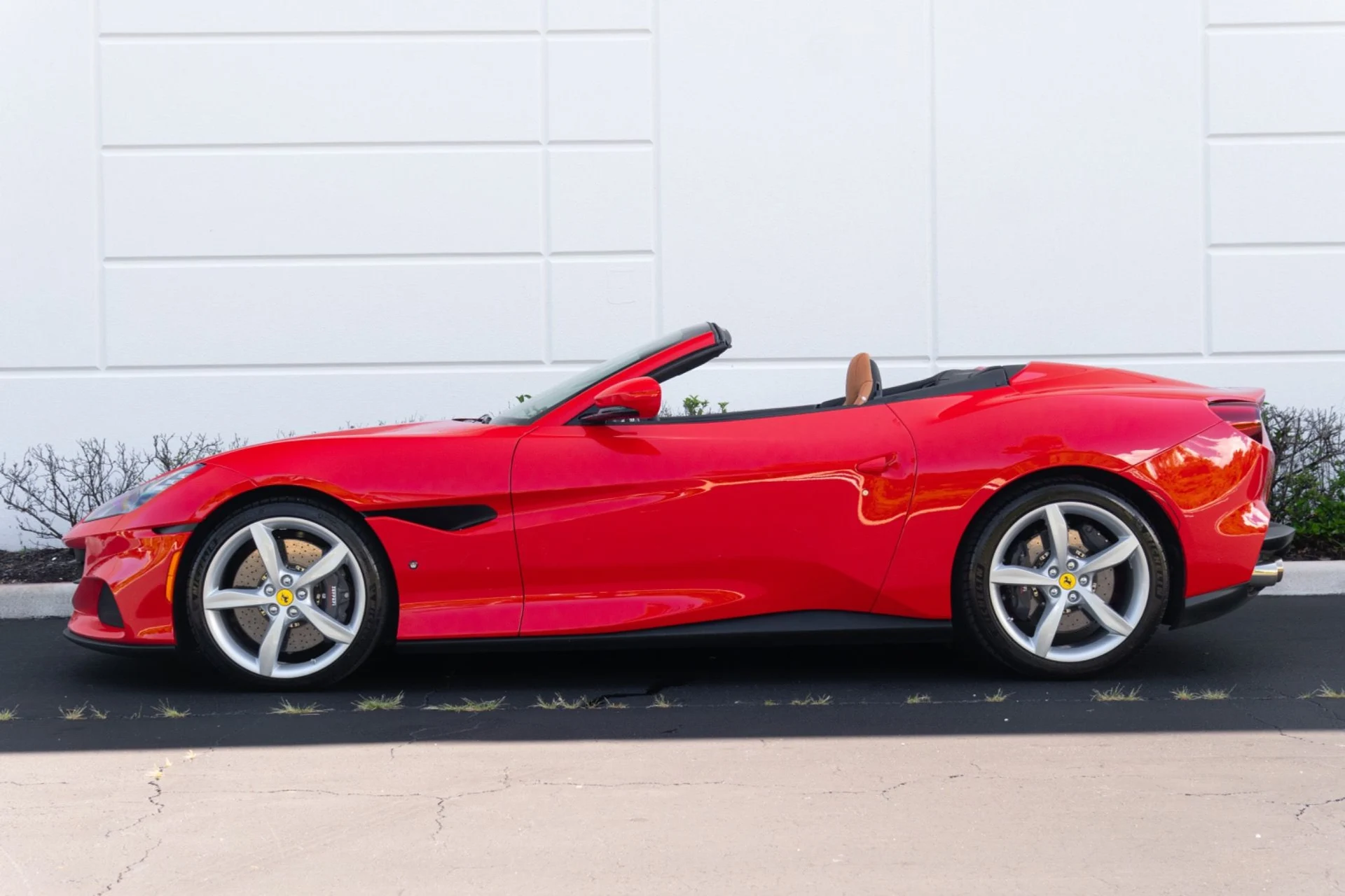mph023_4292377357_Used_2023_Ferrari_Portofino_M_1778867295_2e9bfe5619