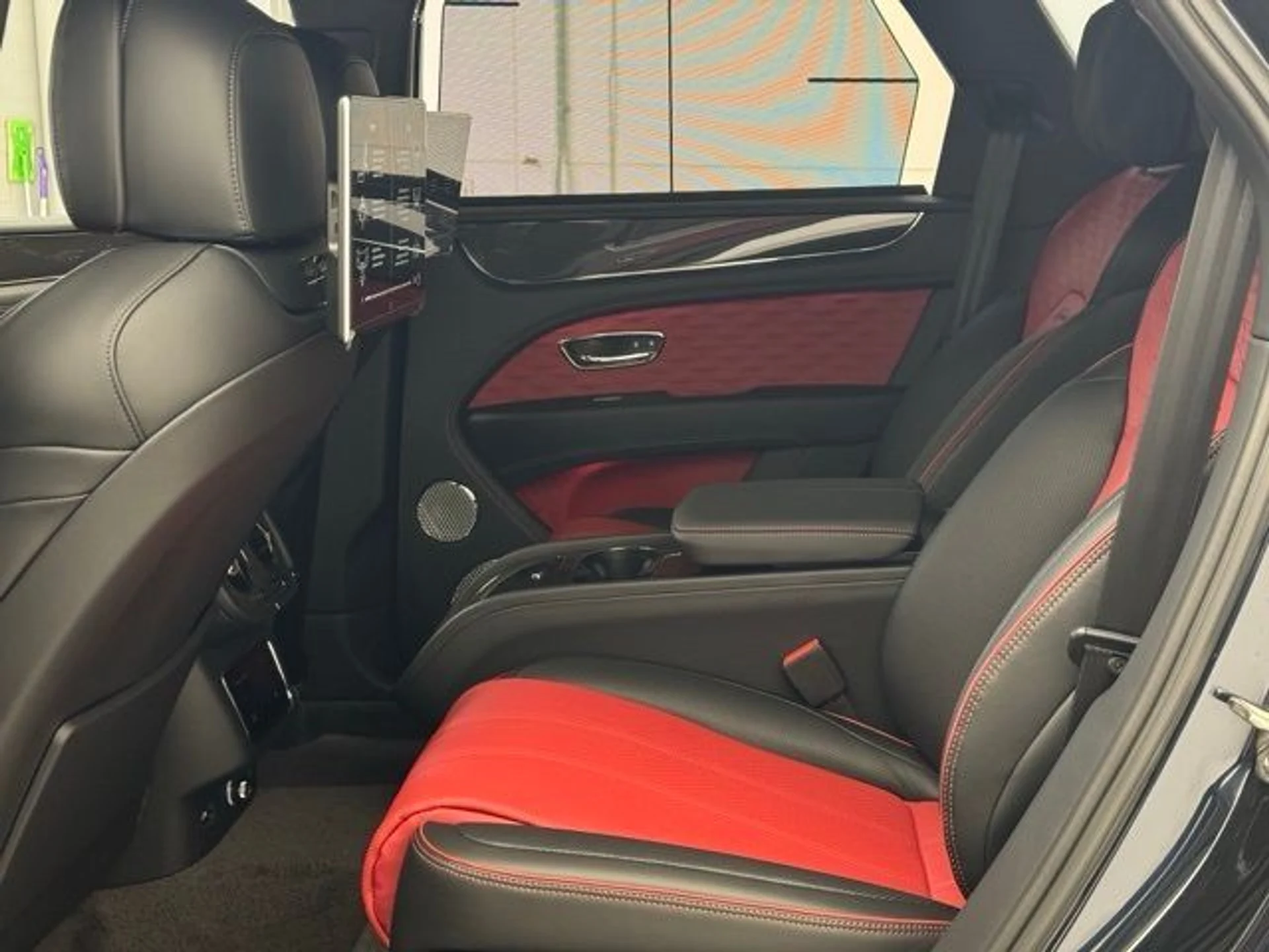 mph023_431206405_4kipcrpft2nj56wja00jp48mmz5v_e86bde610c