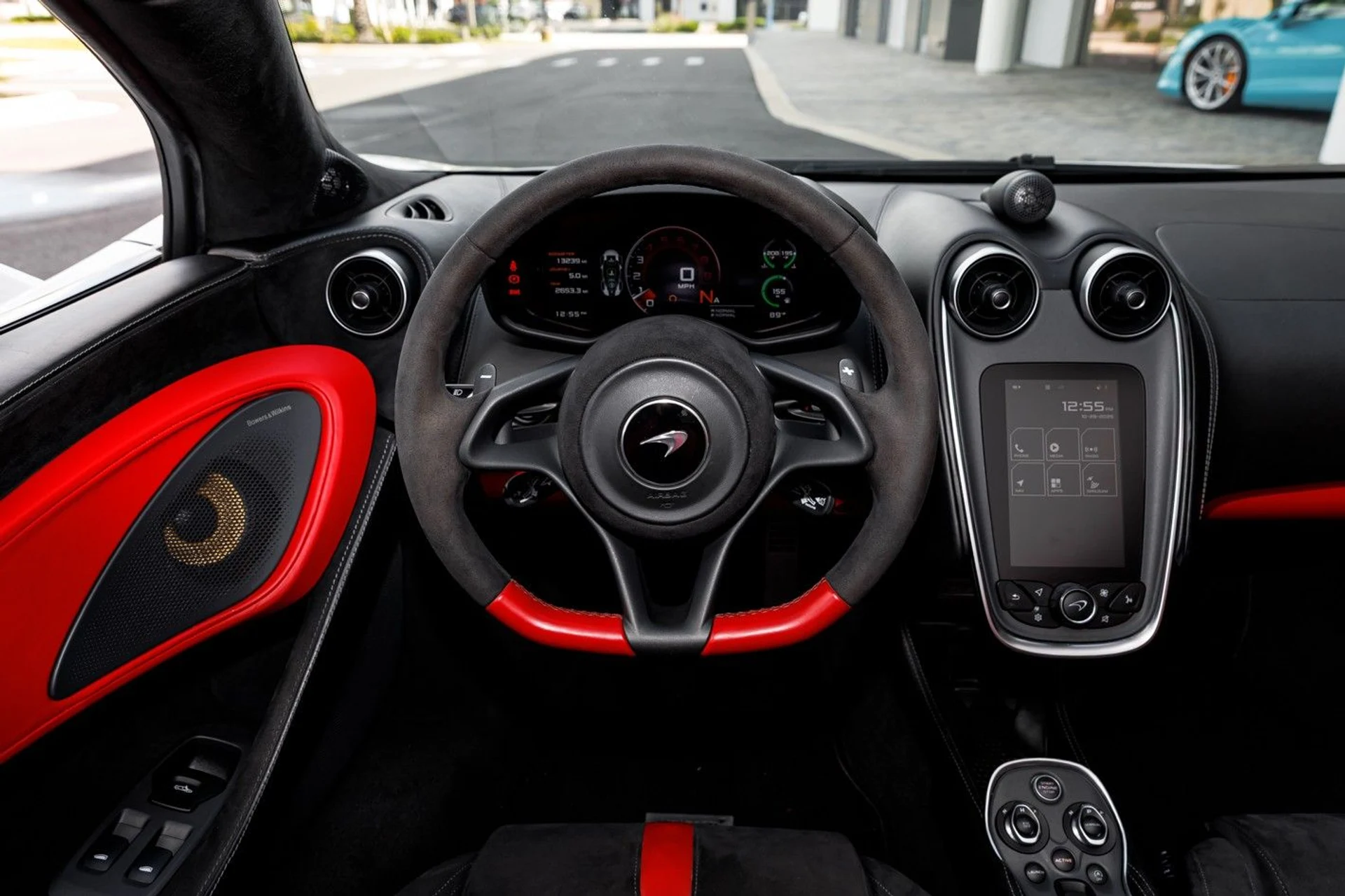 mph023_431469664_607_p24_l_34bfcf550f