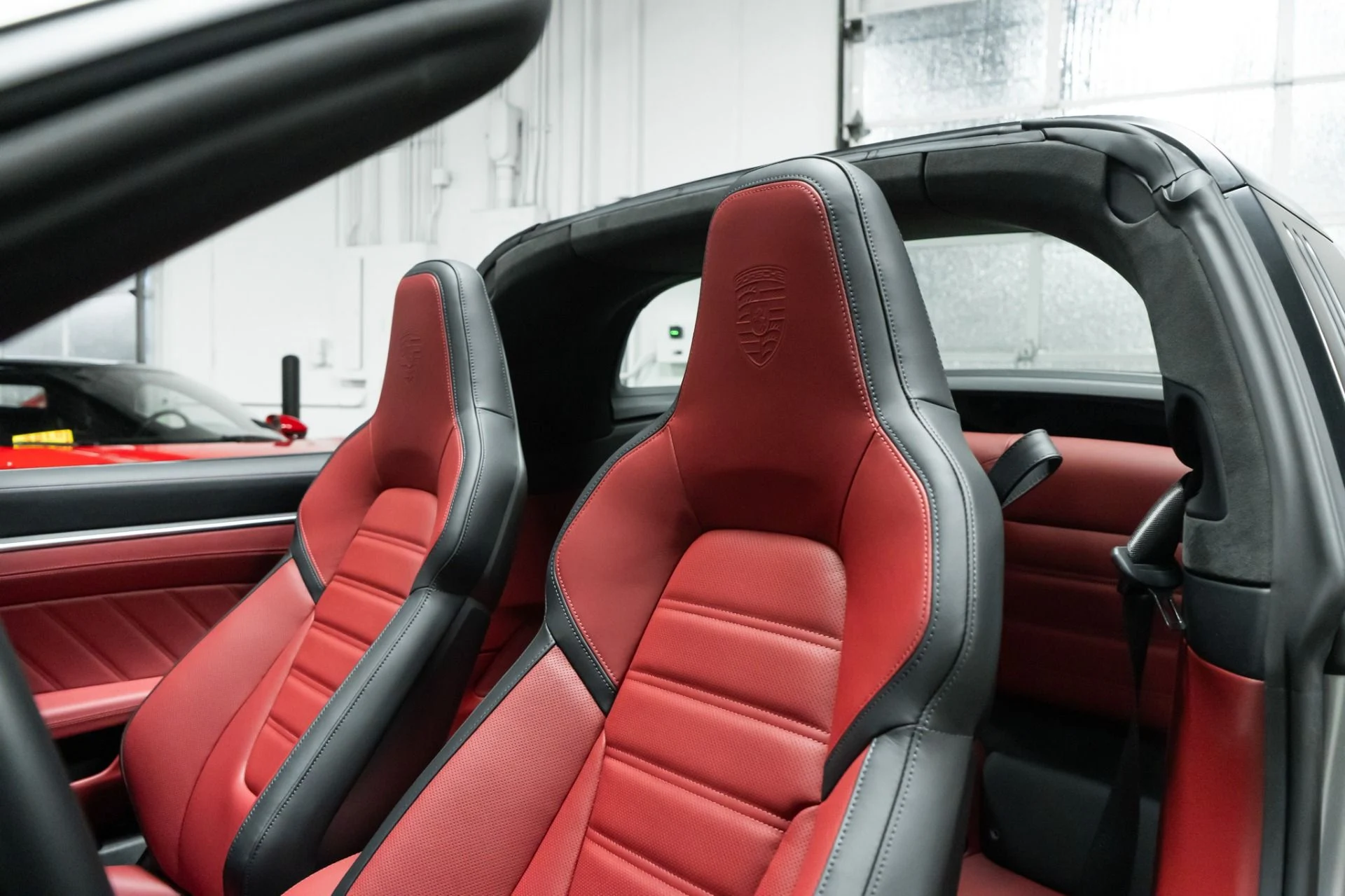 mph023_432134755_Used_2026_Porsche_911_Targa_4_GTS_Targa_4_GTS_1767211945_b70f508da2