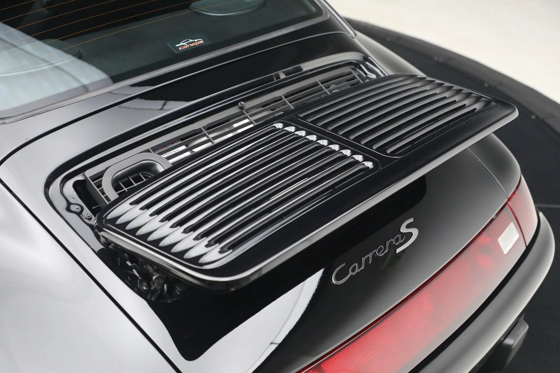 mph023_432657839_Used_1997_Porsche_911_Carrera_1764856423_00c4ba8396