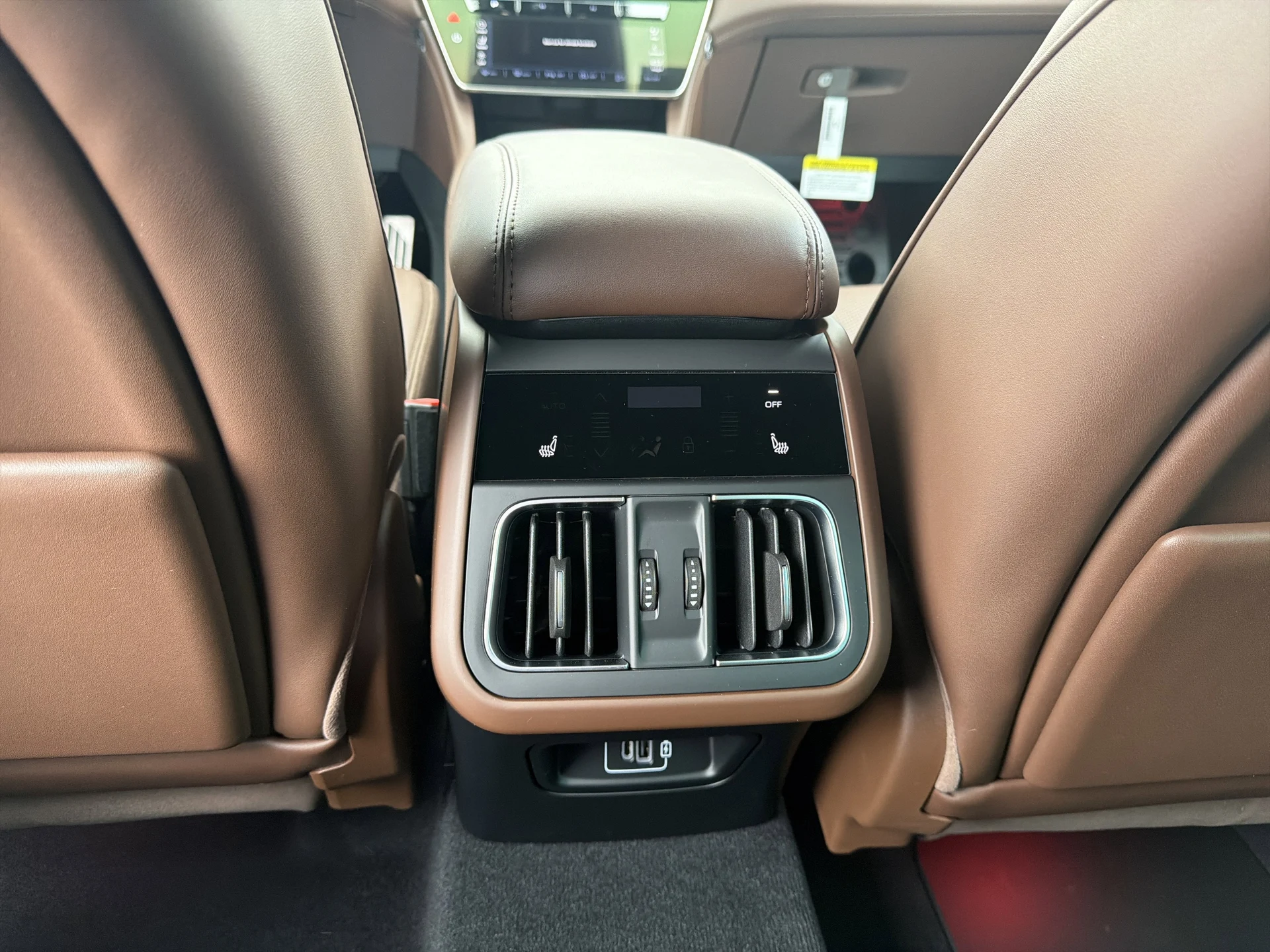 mph023_433746907_24_b33f9c9a91