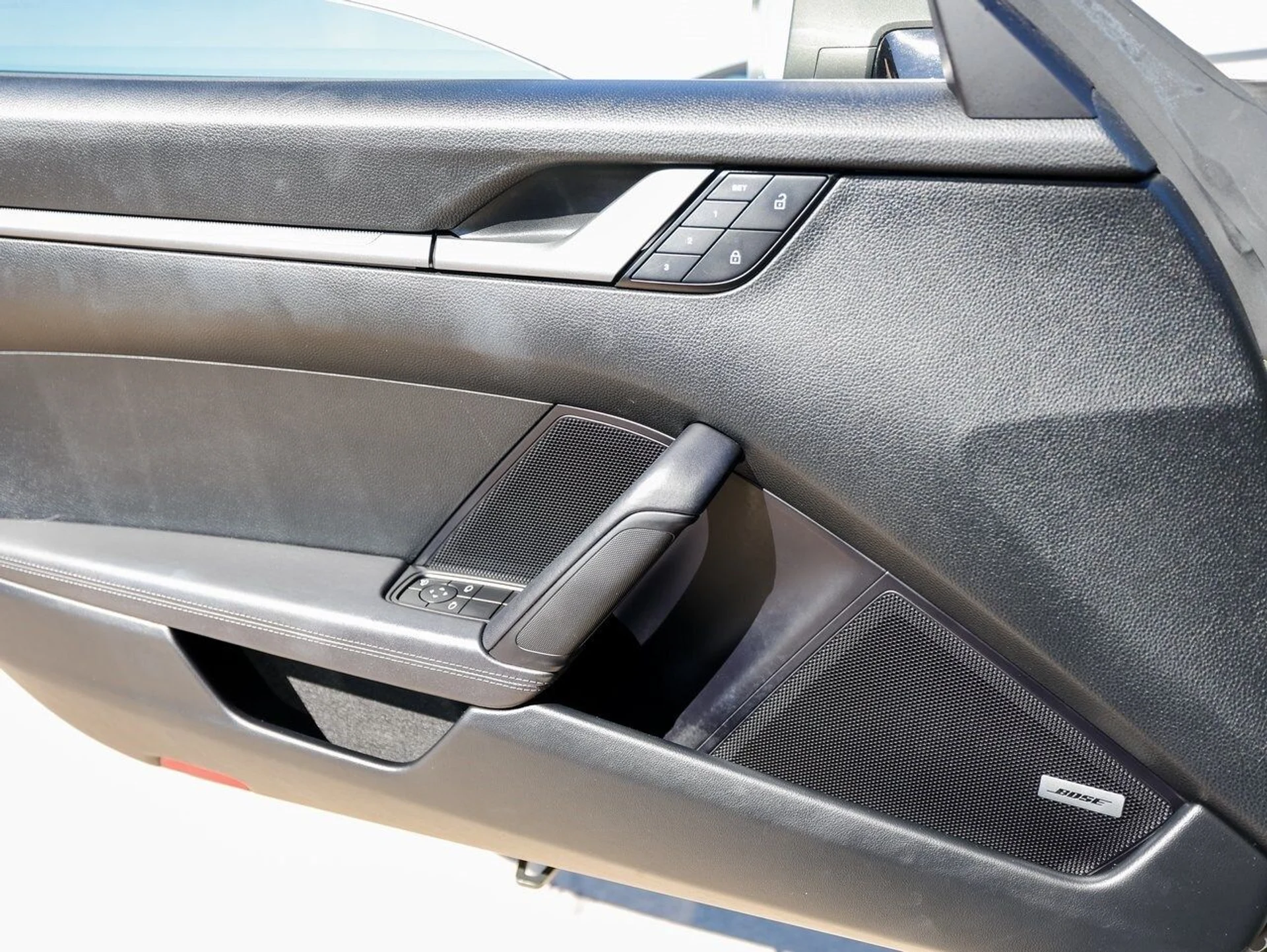 mph023_433755510_319389042955aac63ed13bcba6a93cf0x_432a76abc2