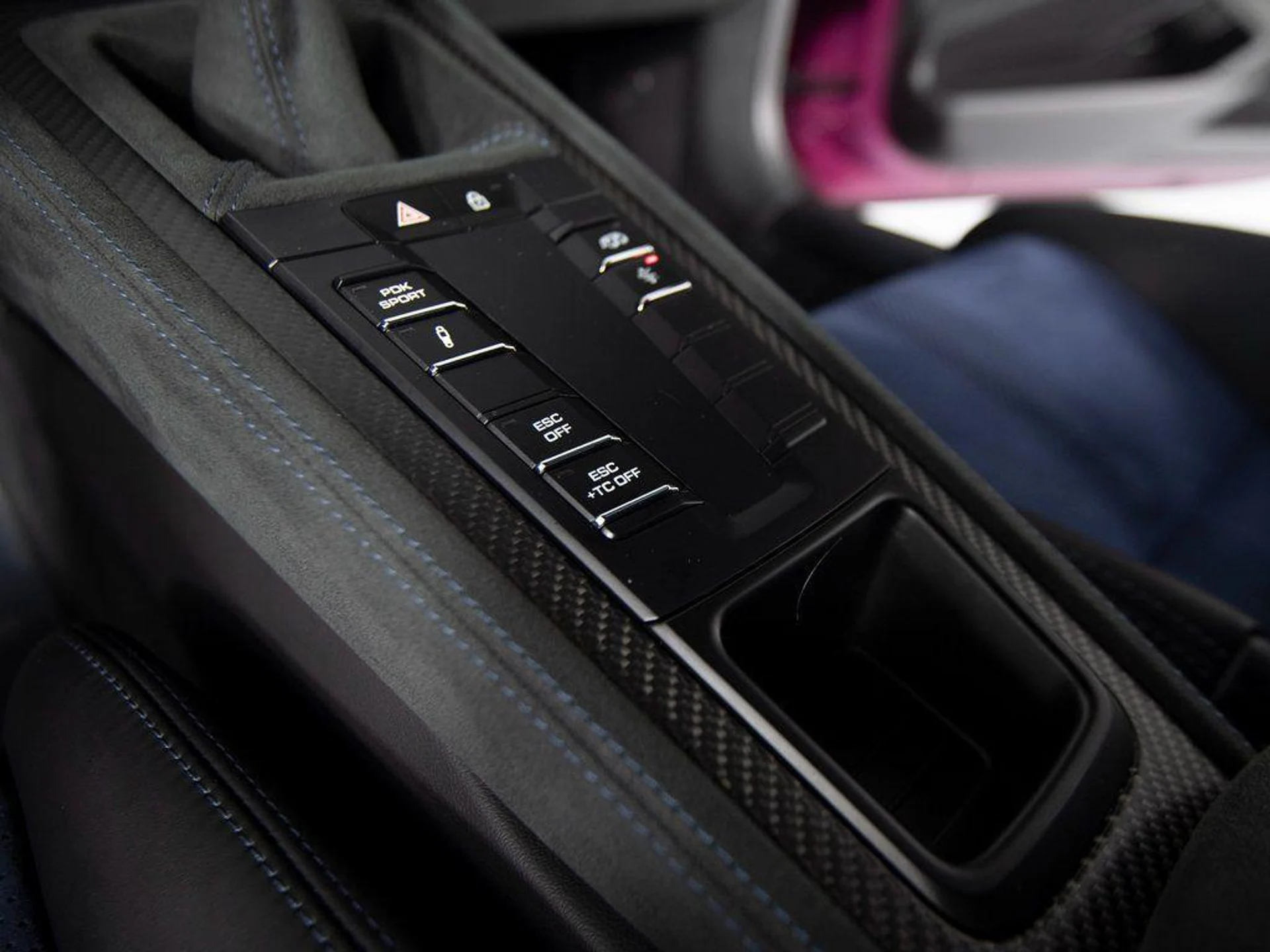 mph023_434072666_s1v_Bz_Yt_L_Kg_Js_QQQG_W_Adn29d_Fn_E_db20e5b651