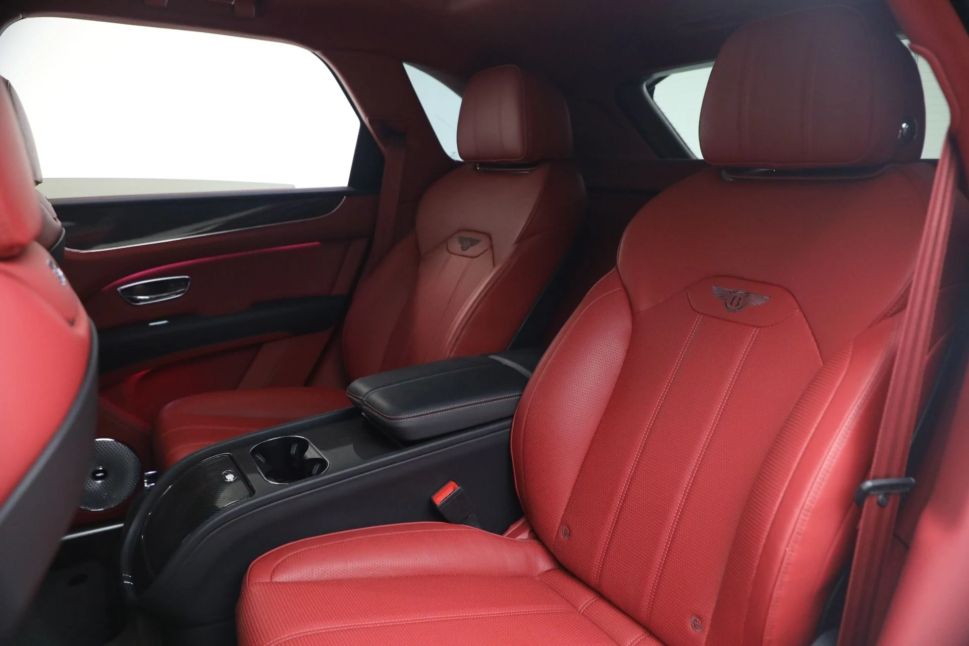 mph023_439793858_Used_2023_Bentley_Bentayga_S_V8_1775660773_14b4a77b46