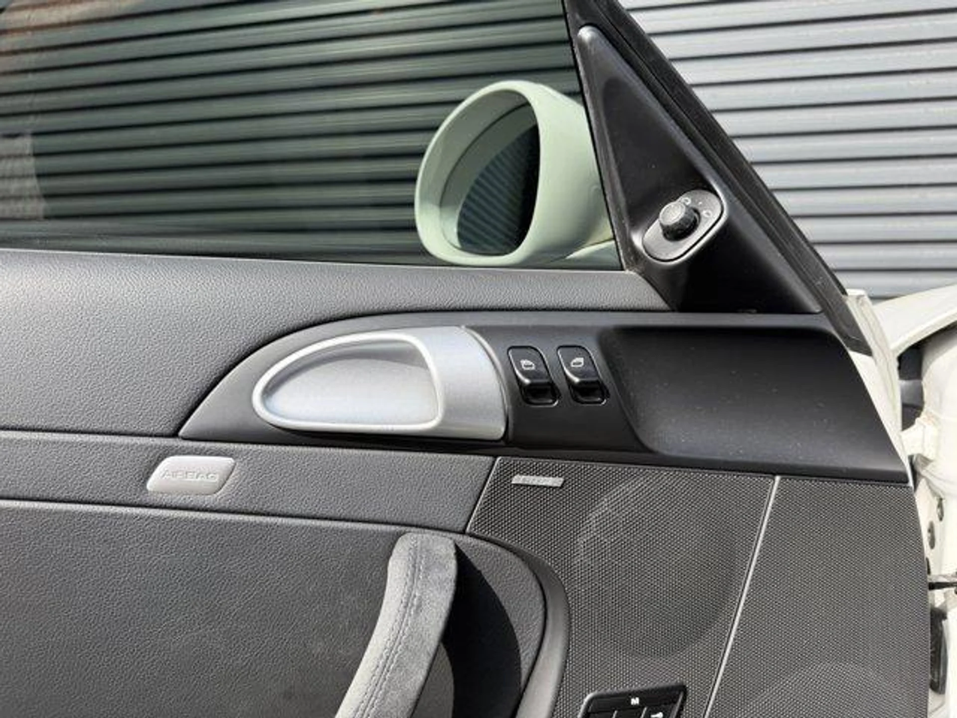 mph023_439946200_z_T5_OQG_z6gt_W8_SLQJ_Uo_K3vt_Li_N0_dc42fbbcee