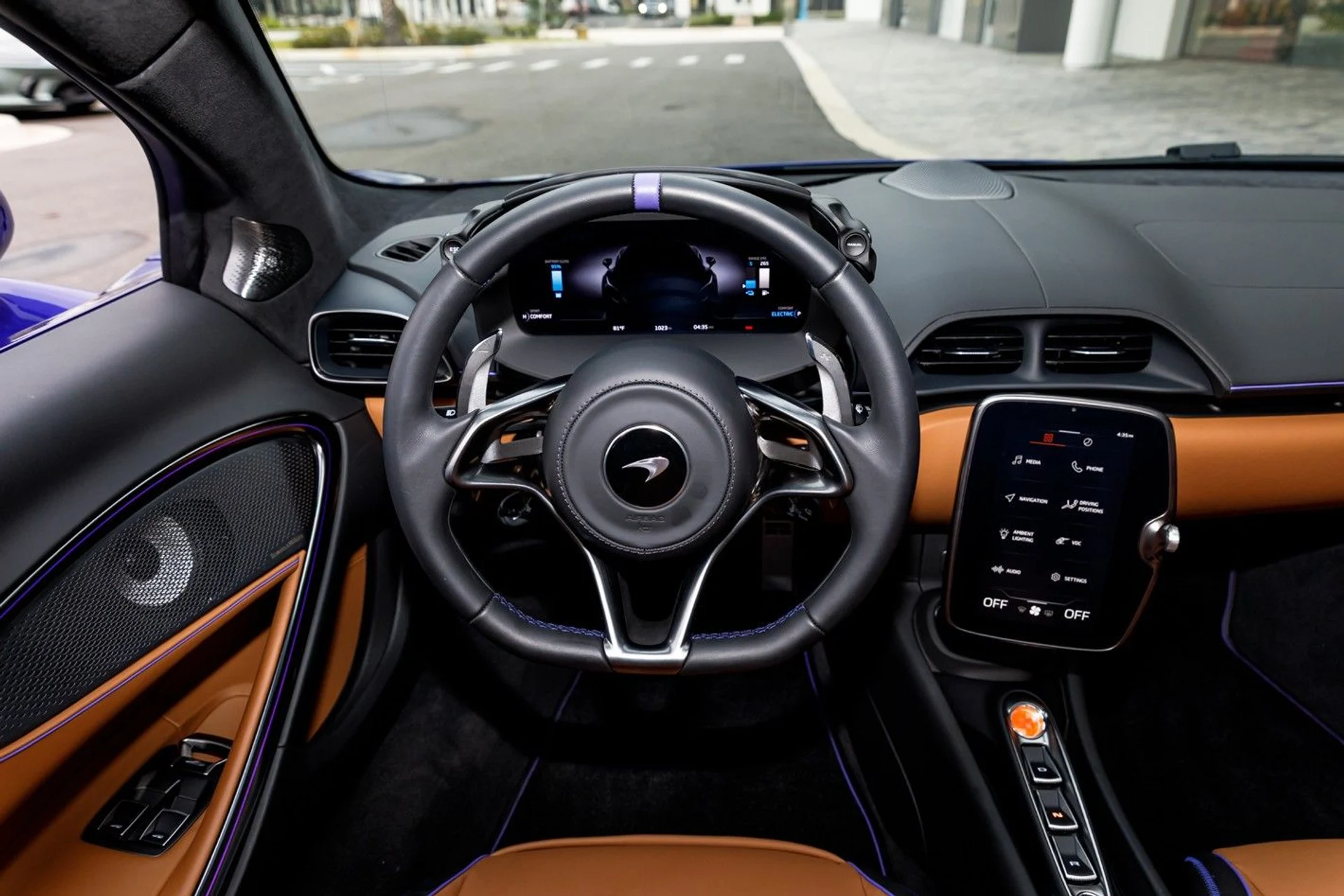 mph023_448659537_620_p24_l_60944bcb48