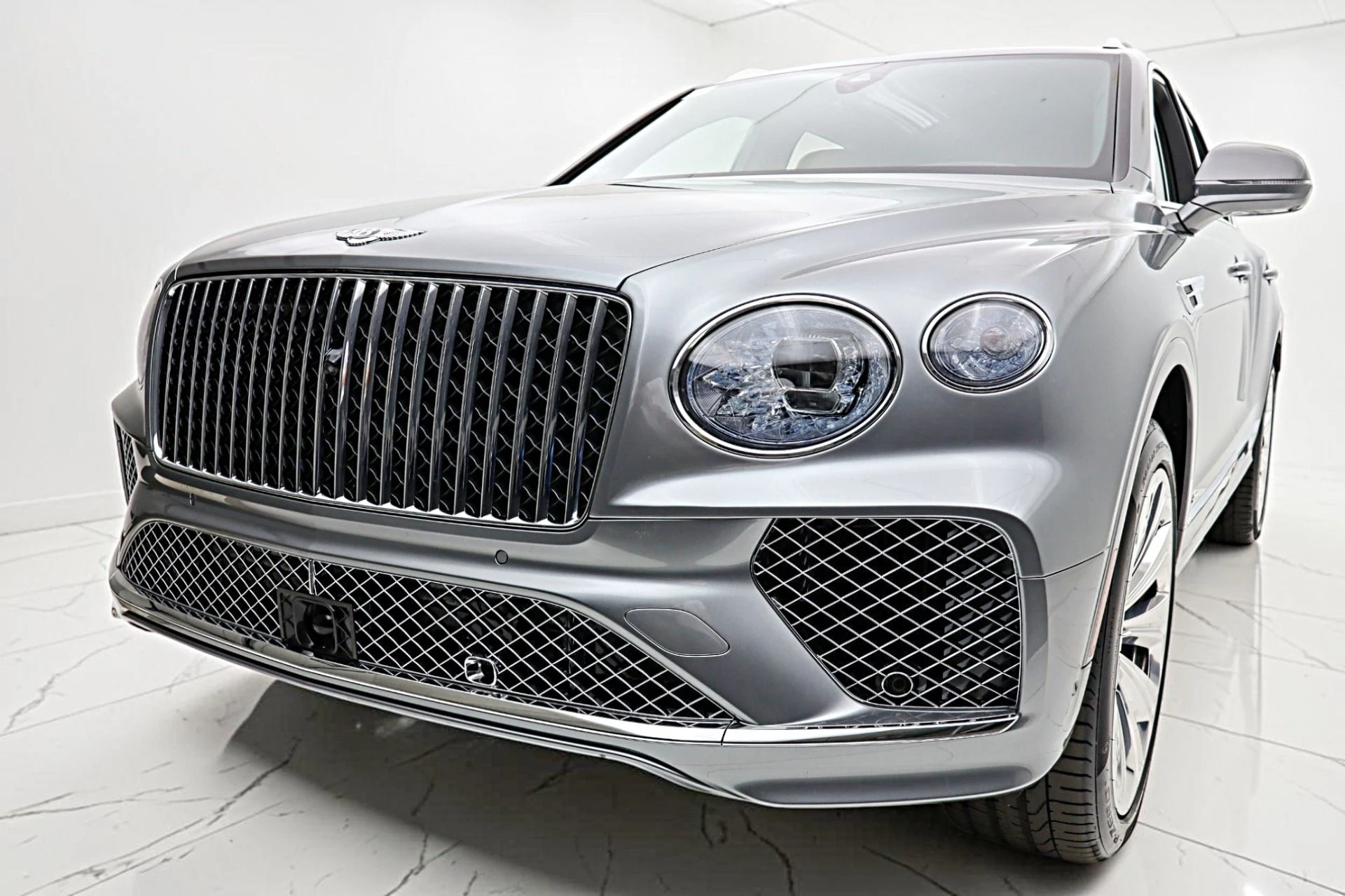 mph023_453279066_Used_2025_Bentley_Bentayga_Azure_V8_LEASE_OPTIONS_AVAILABLE_ca2511ca31