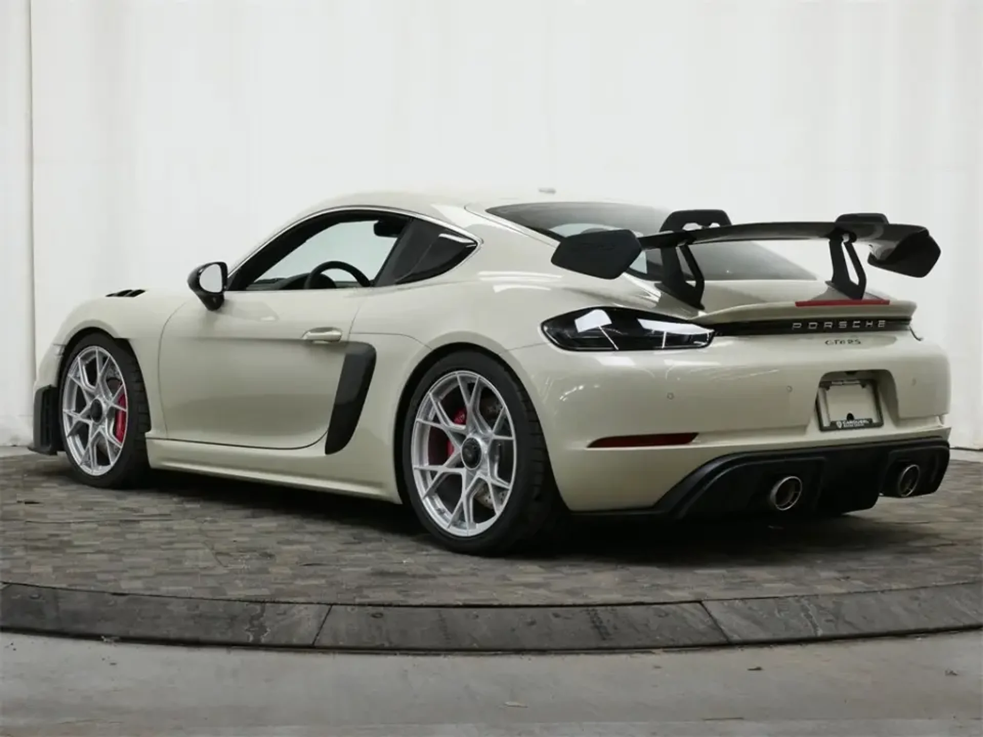 mph023_45596911_960_dc463ad9e4