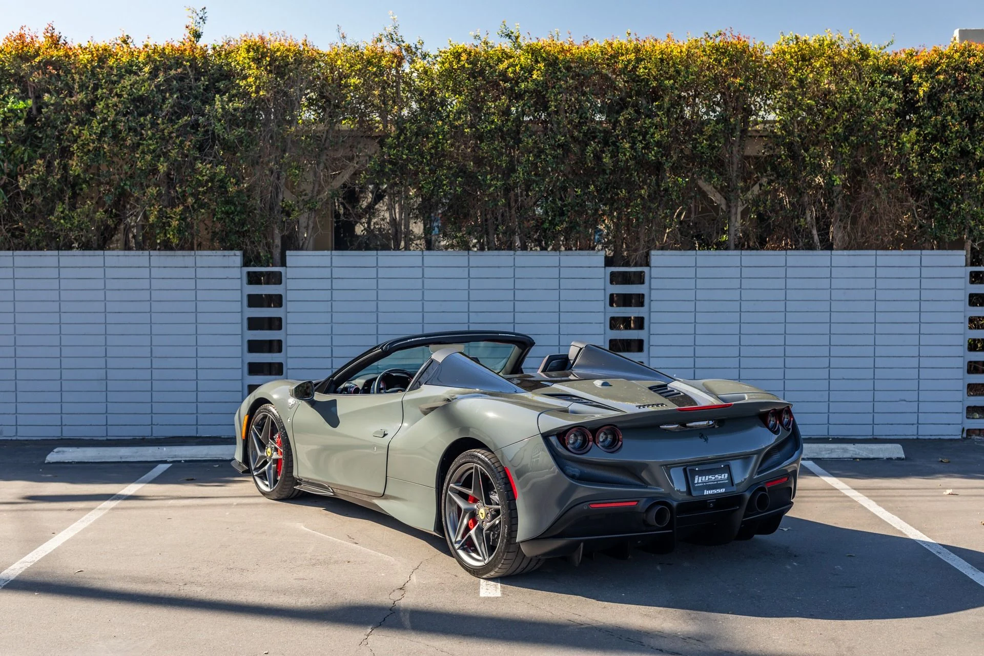 mph023_466992534_Used_2023_Ferrari_F8_Spider_1736988445_b84109c989