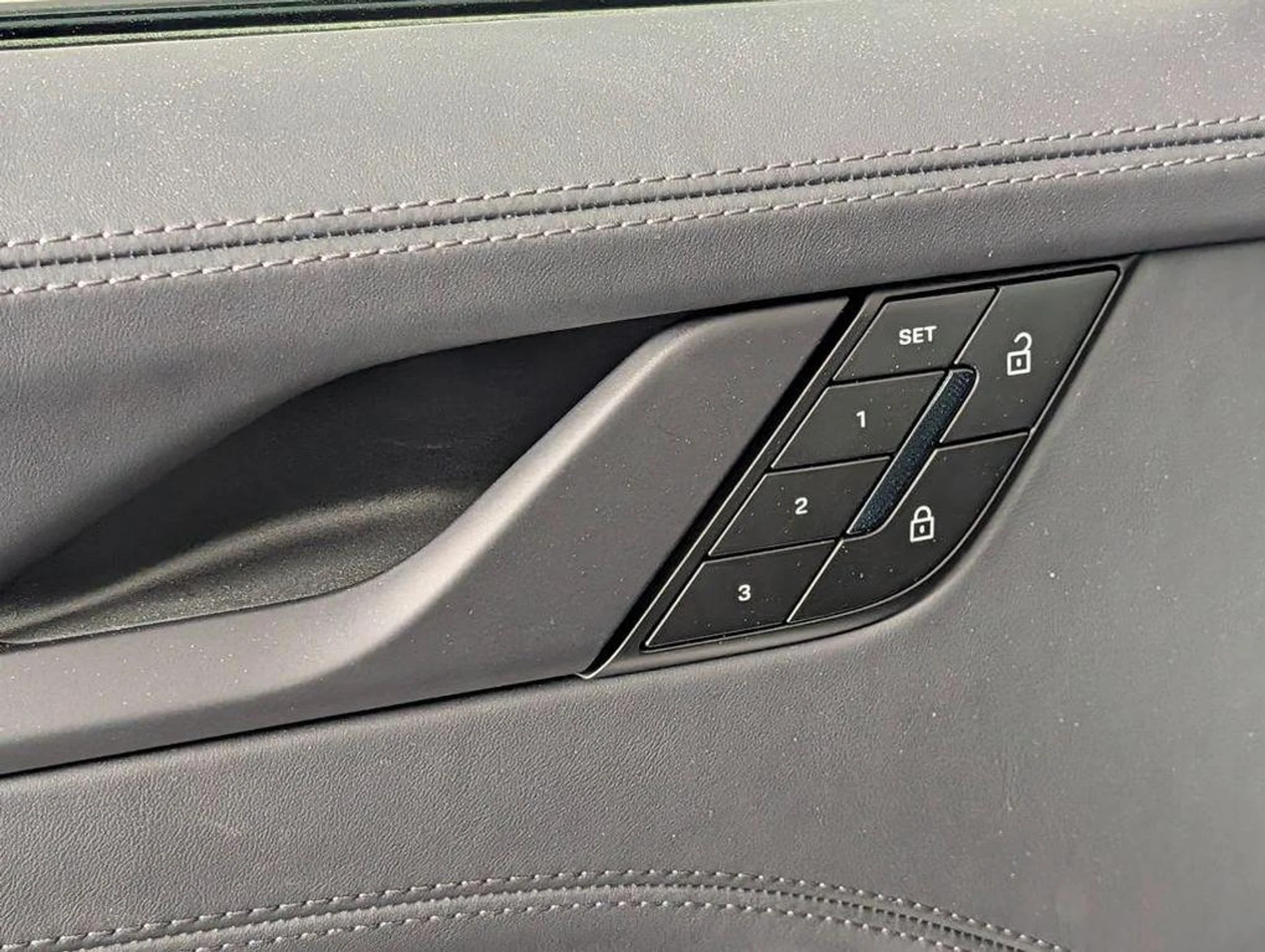 mph023_475747050_i_JI_6q_SI_Ijsd_Qz_Vwa_HS_Zh_Z2_b_Q8_ee3990137d