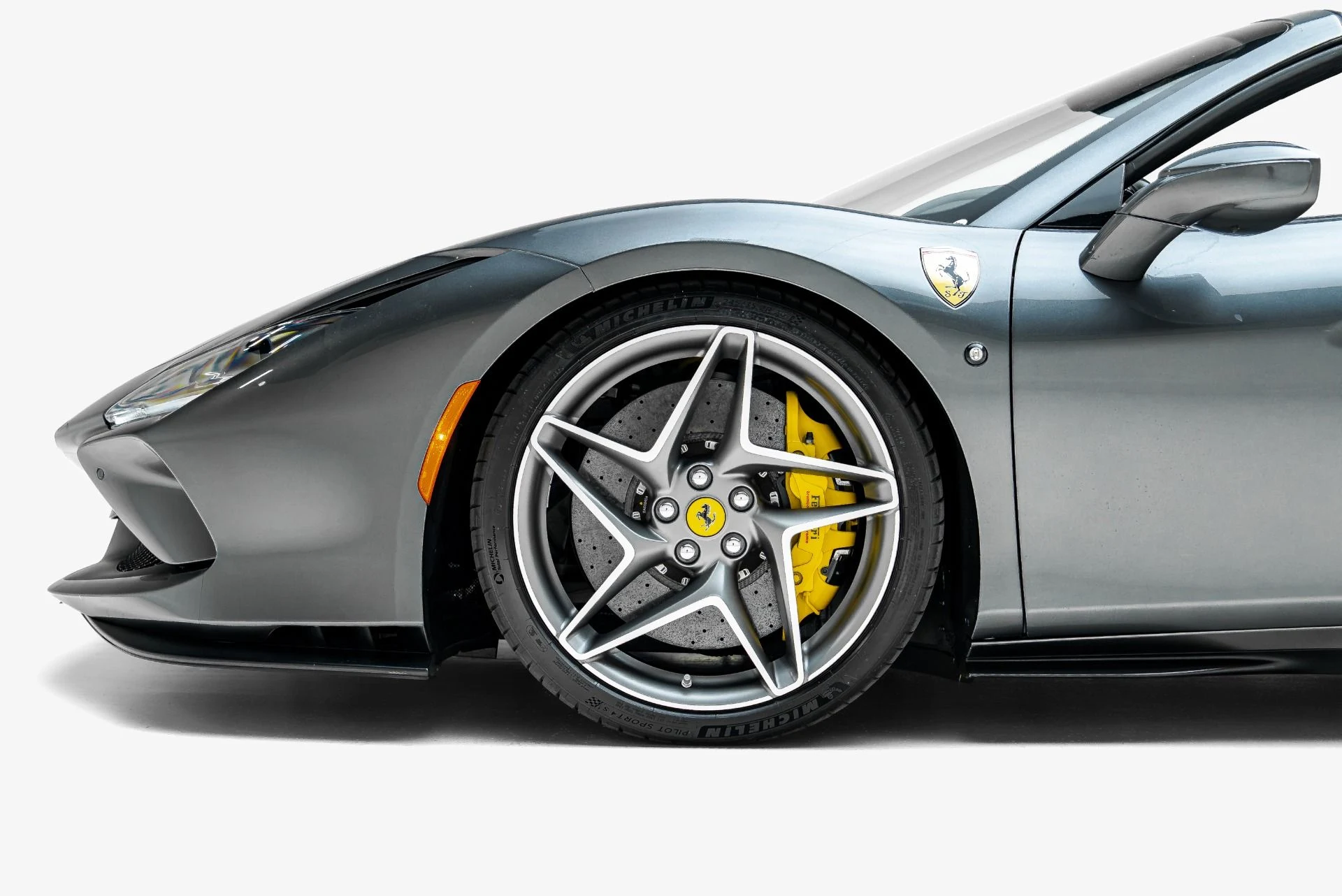 mph023_47851325_Used_2022_Ferrari_F8_Spider_1788910625_5a7595af07