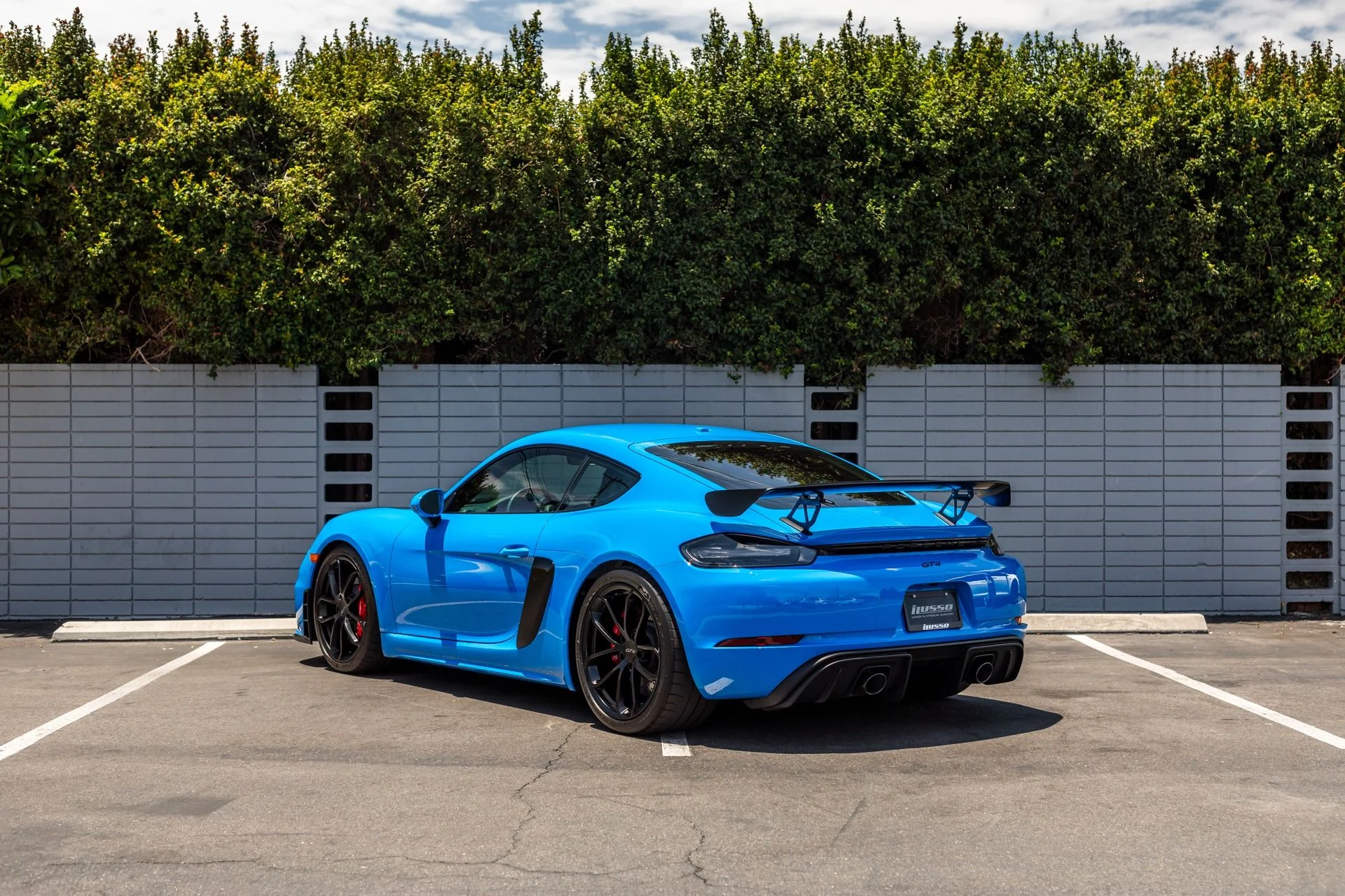 mph023_483751854_Used_2023_Porsche_718_Cayman_GT_4_1721258209_fc87b5c67b