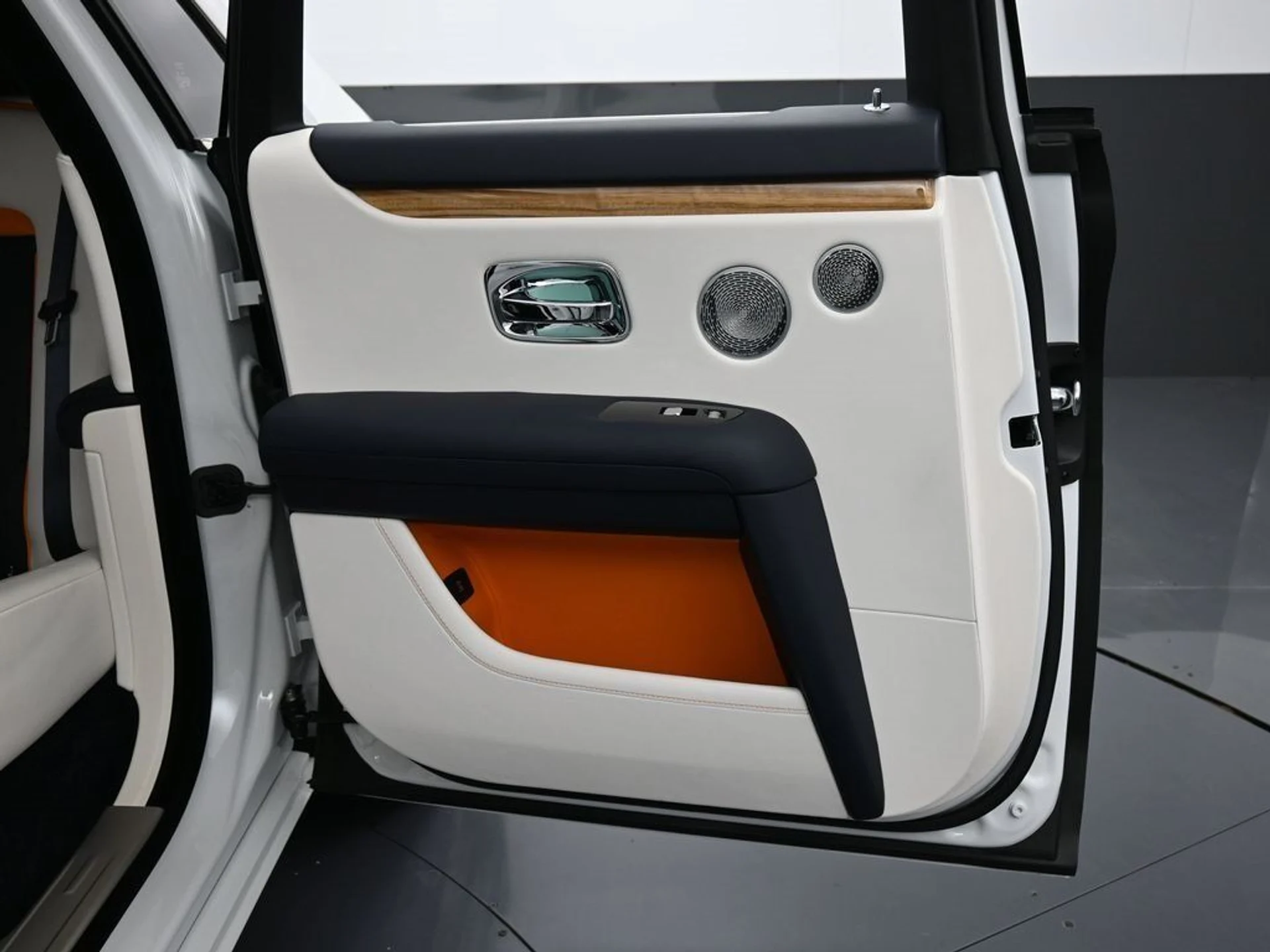 mph023_488643341_8f6251ffcbfc0c79b9476741013d2a57_0ef8df6491