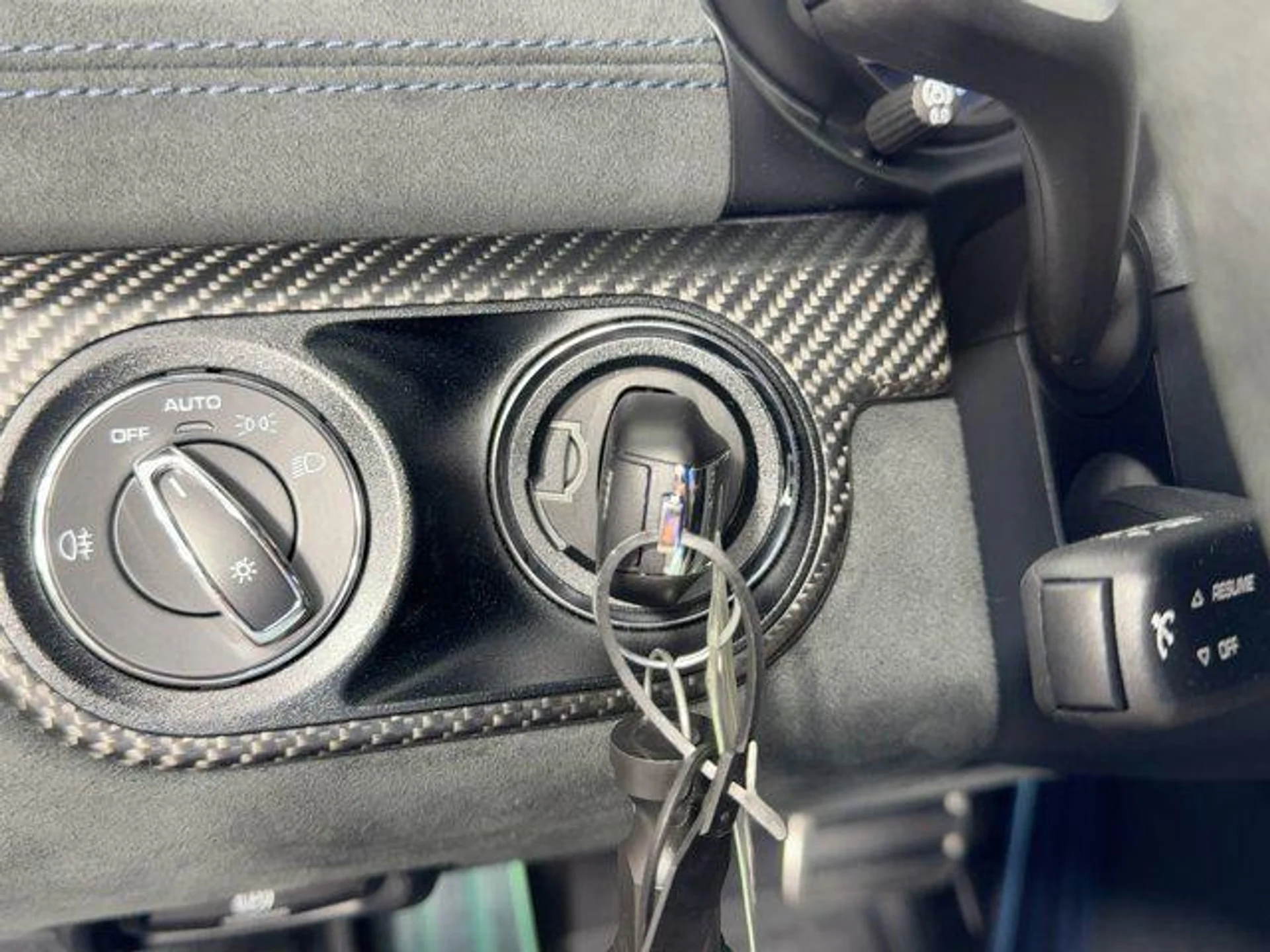 mph023_500495621_5_XX_3wfb_C2_Tz_Rb_GY_6_32_Q_Bk_Ka_TP_4_ca633fe4bb