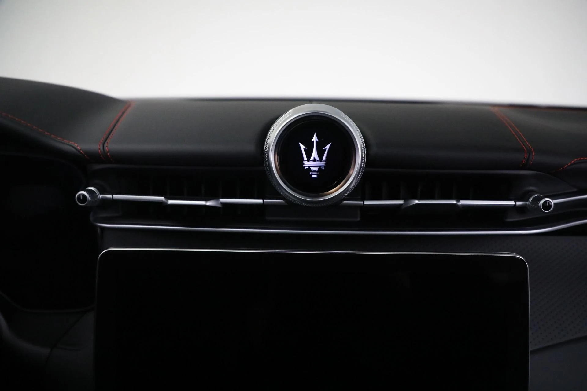 mph023_50489070_Used_2023_Maserati_Grecale_Modena_1673899433_09364b7d0a