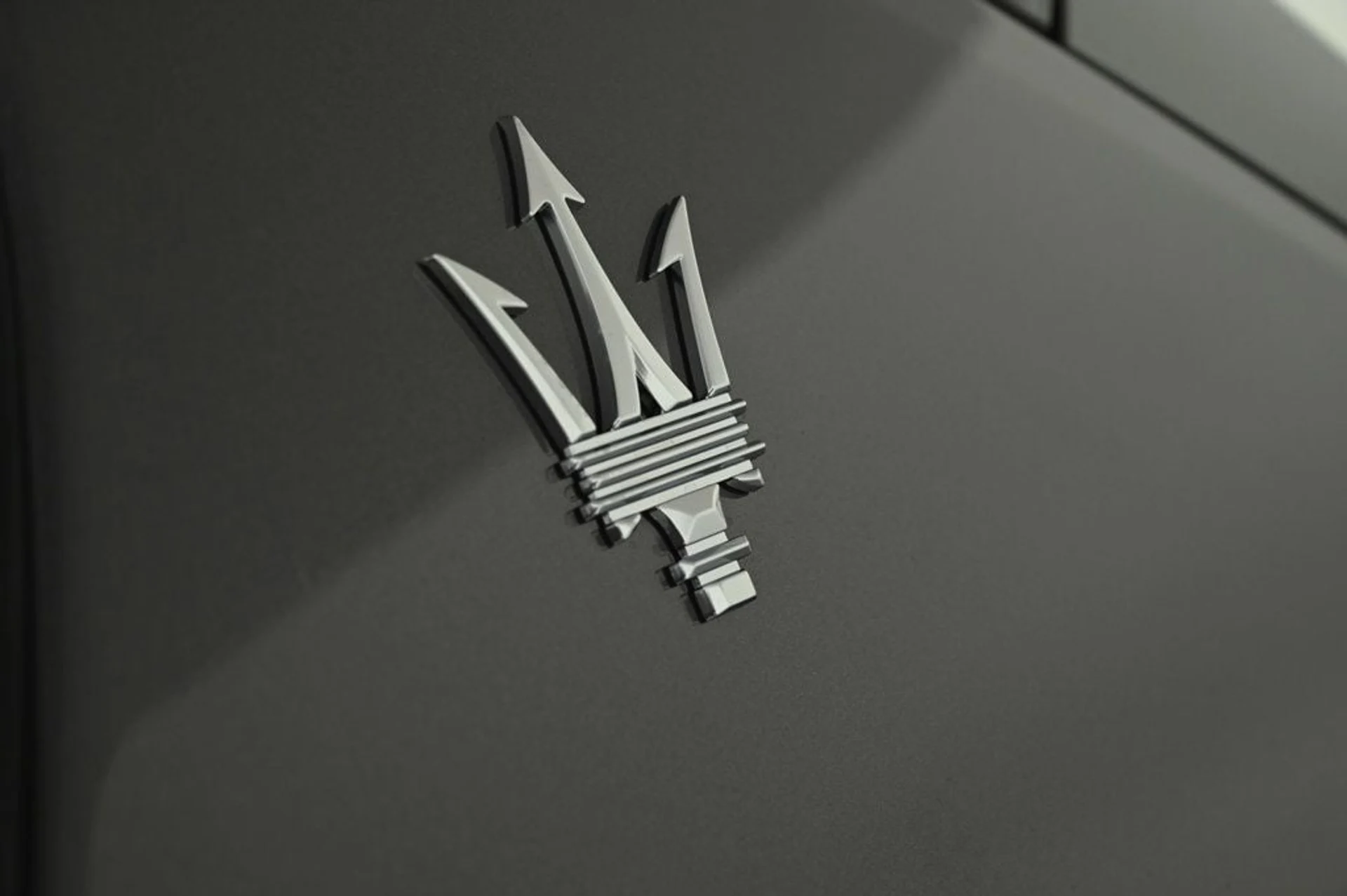 mph023_505451117_new_2025_maserati_grecale_awd_11350_22882612_23_1024_70da798a7b