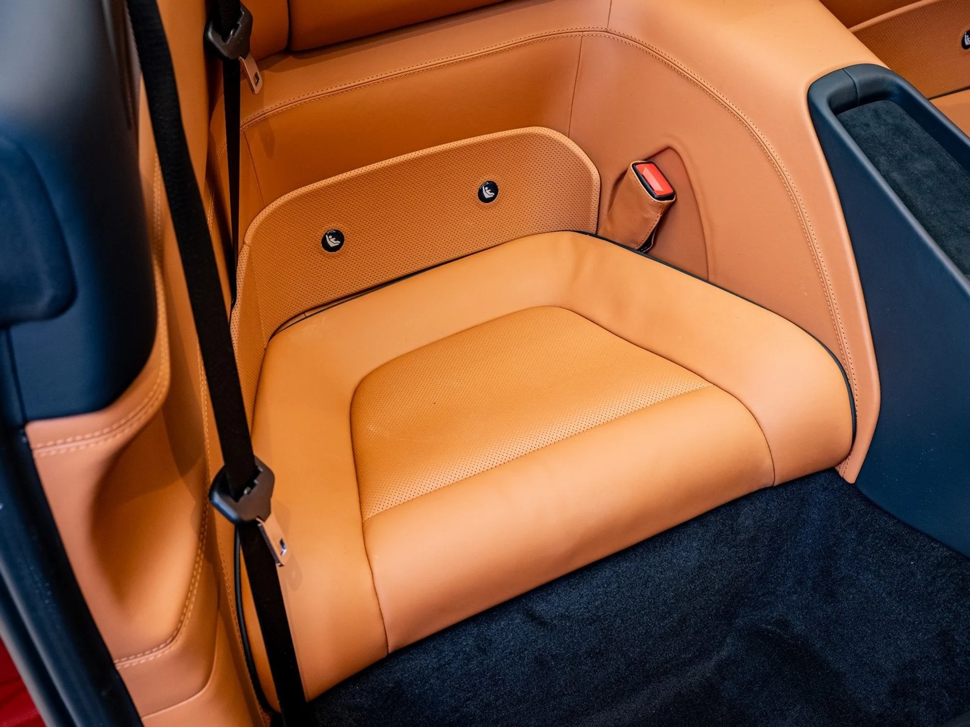 mph023_50918199_24_726ce6e32e