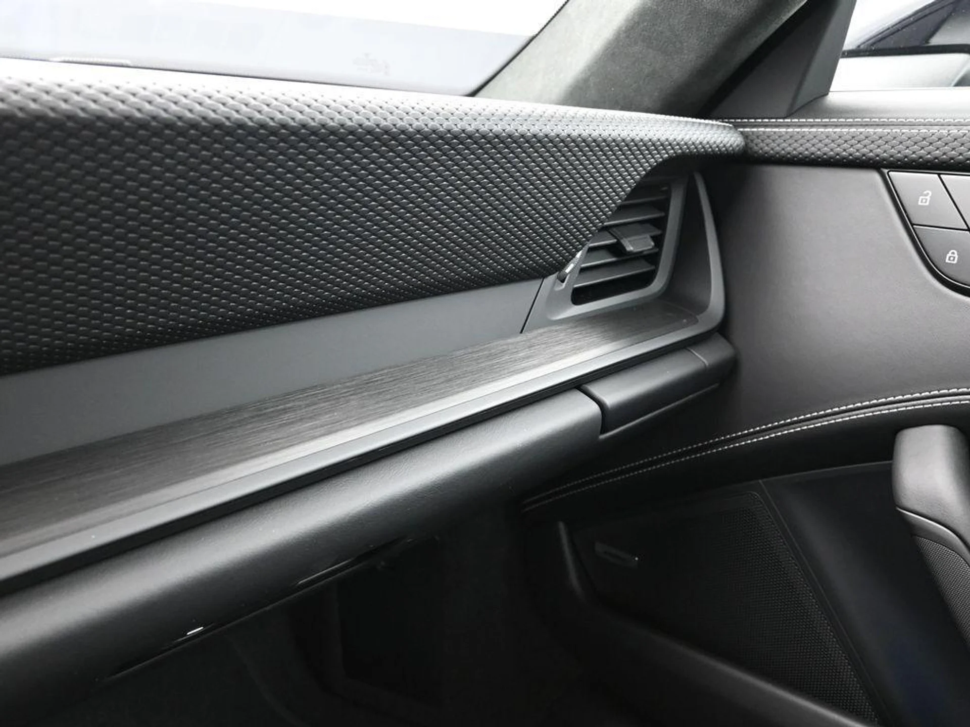 mph023_522262972_rw_Hgd_Ah_Uzpo5_Swr_NEX_Qo3_S710s_1db6420866