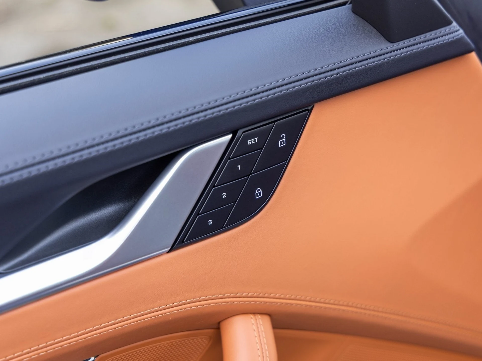 mph023_526142666_24_be2d4f7494