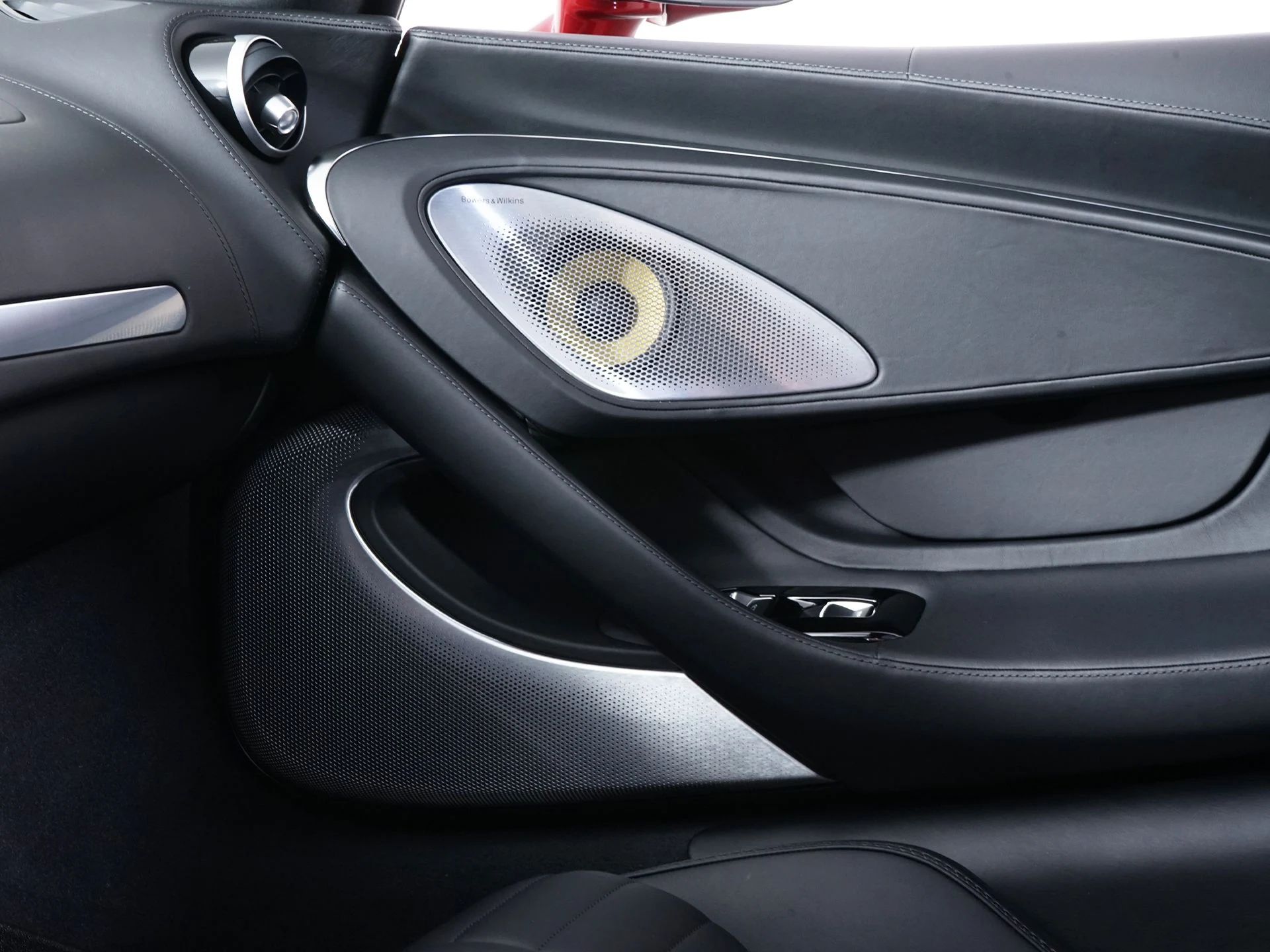 mph023_526437039_b87778cae873043a7377e95564eb5c25x_05946a6047