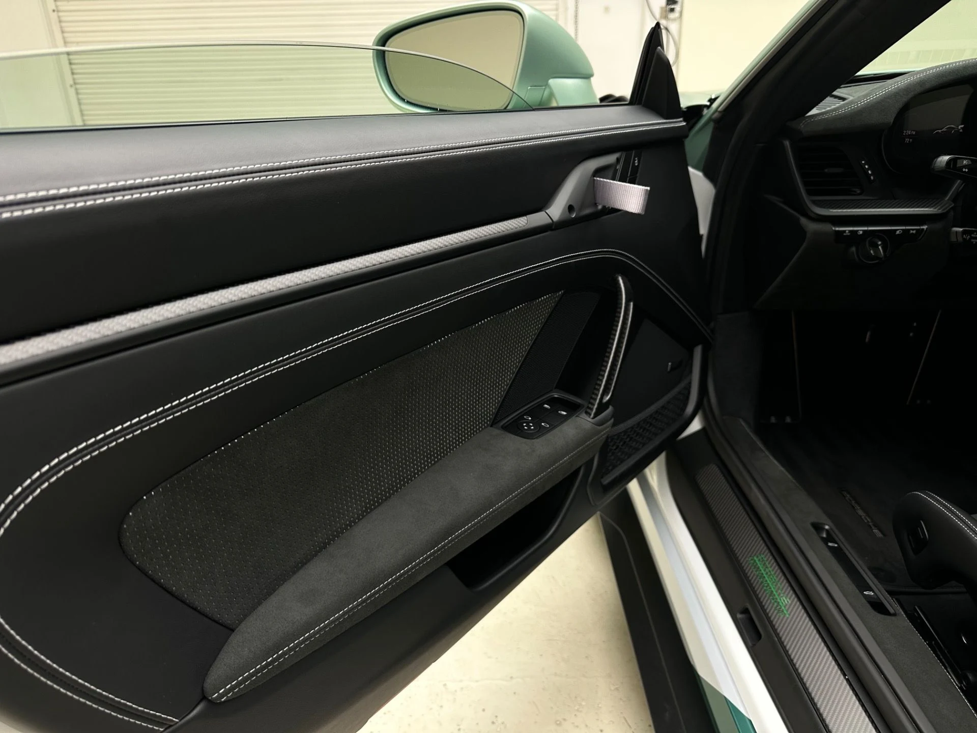 mph023_532354385_Used_2024_Porsche_911_GT_3_RS_1777498458_c9bd588da5