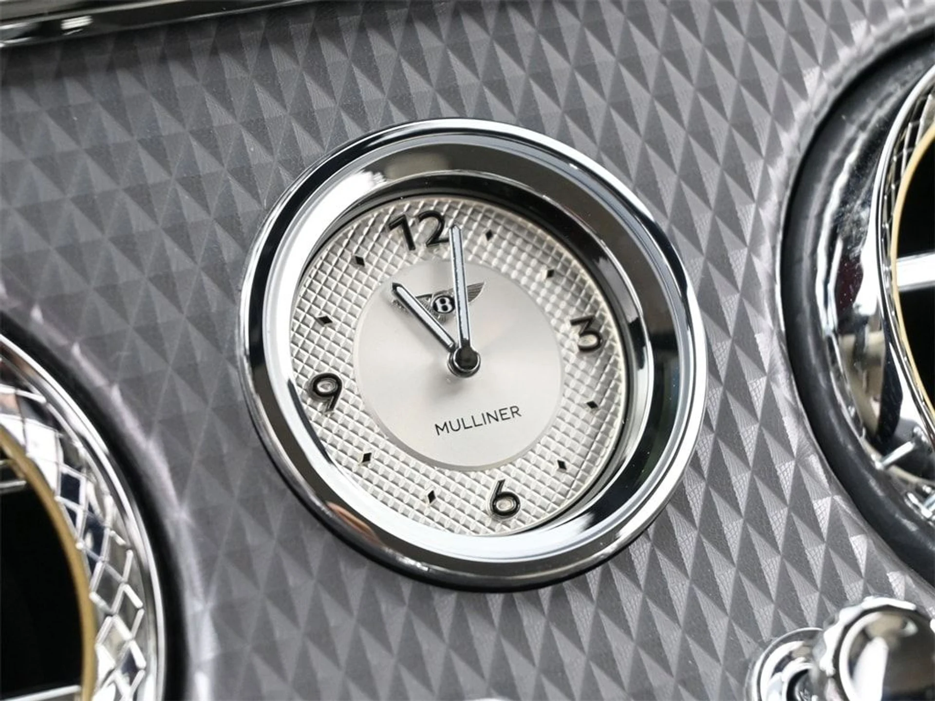 mph023_53275619_a5bed4a9a15041f7e13745fd35c4a188x_8ff301ae71