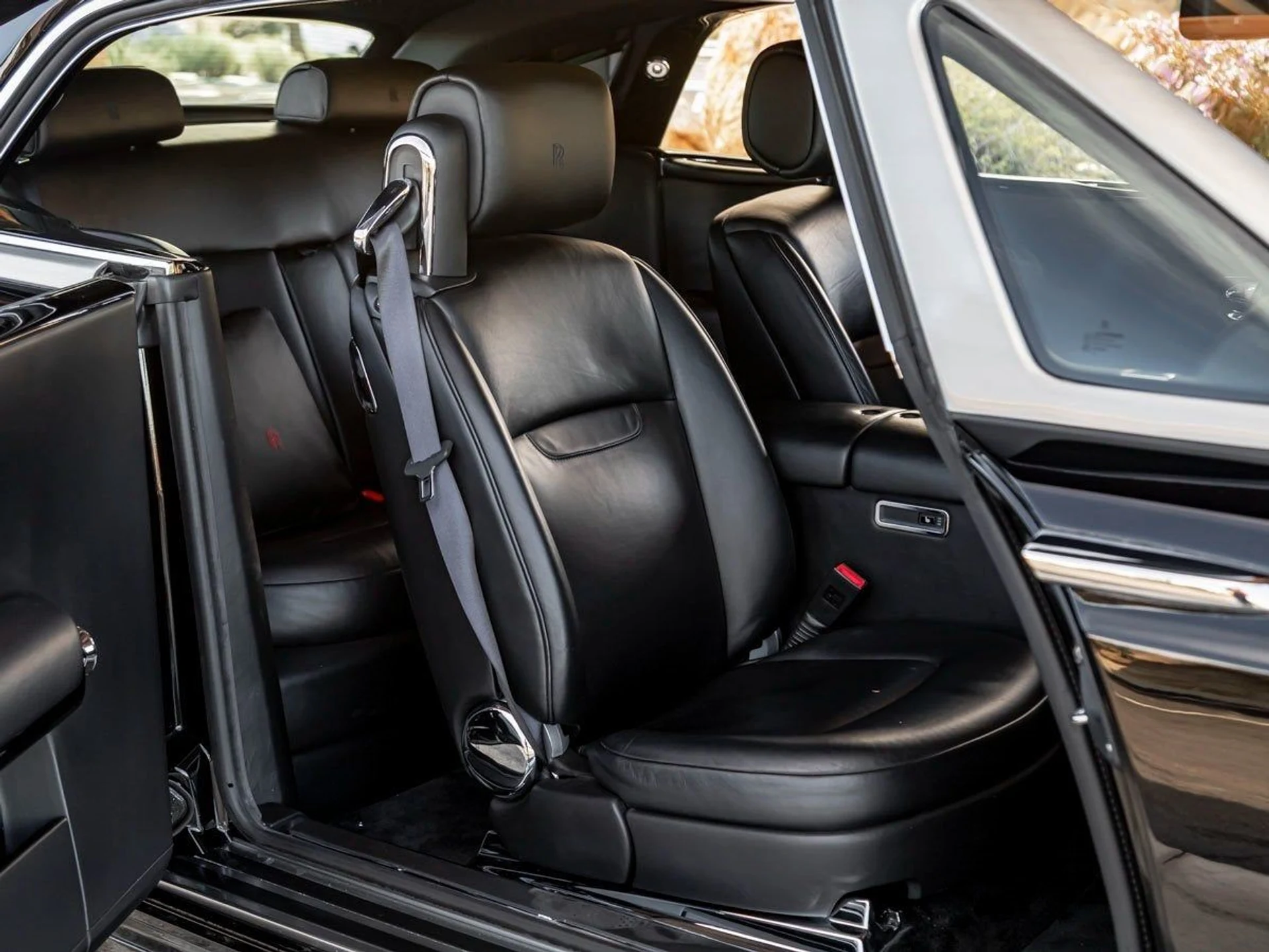 mph023_532897773_24_36a6d90959