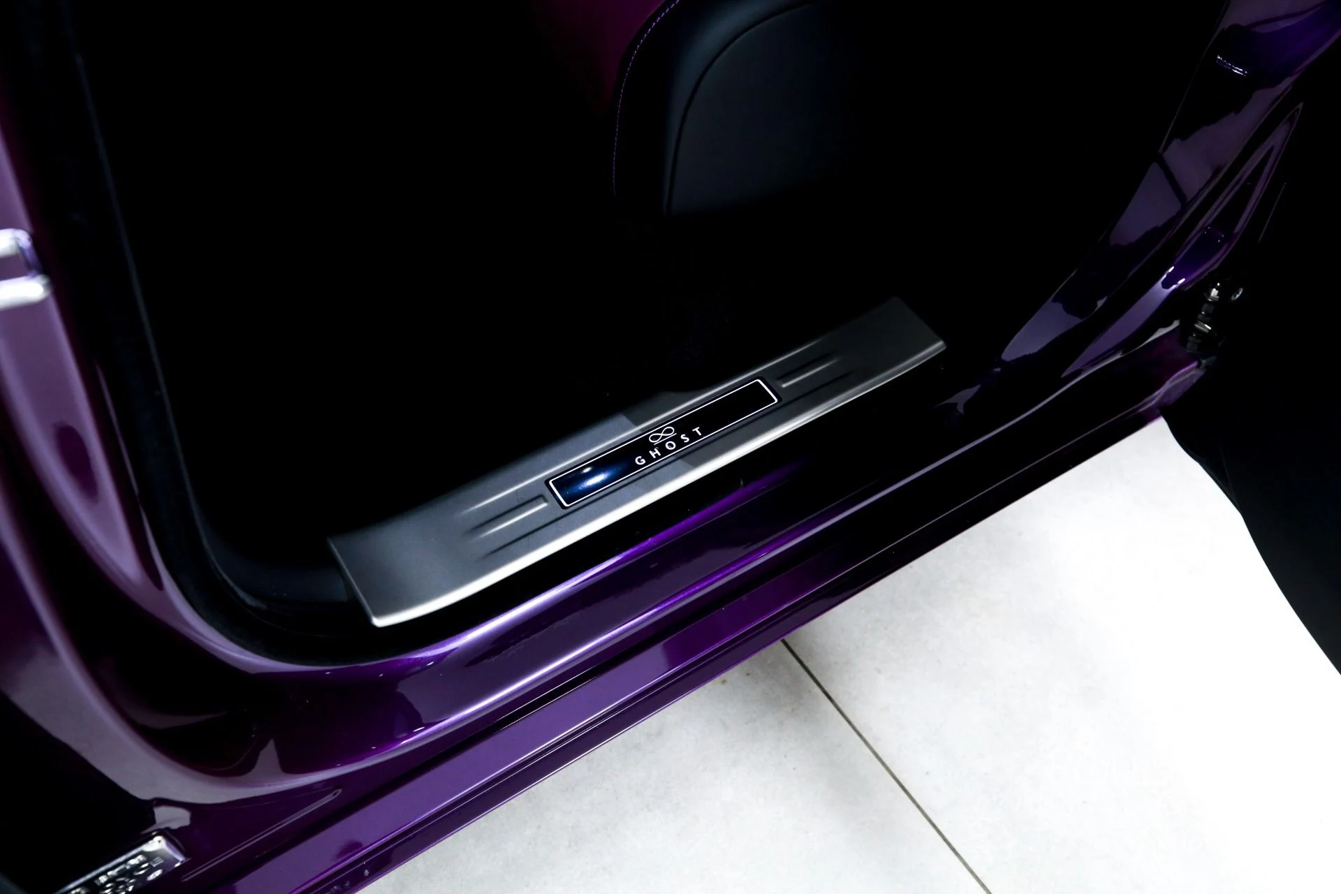 mph023_535297804_Used_2022_Rolls_Royce_Black_Badge_Ghost_1772490971_5865aadfc5