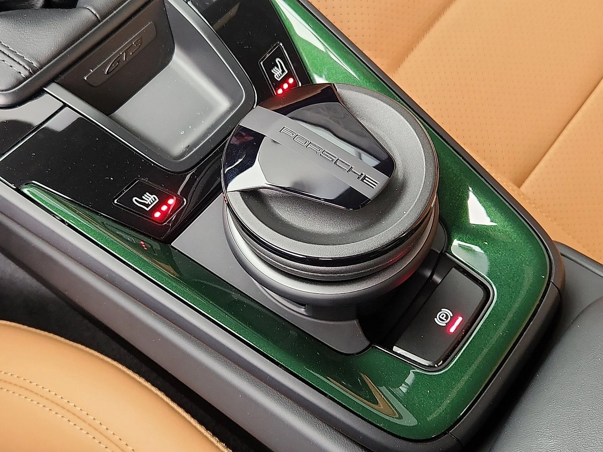 mph023_535366682_de87f0b7e79f6208d39adbeb8ba1a6a0_e6179263f2