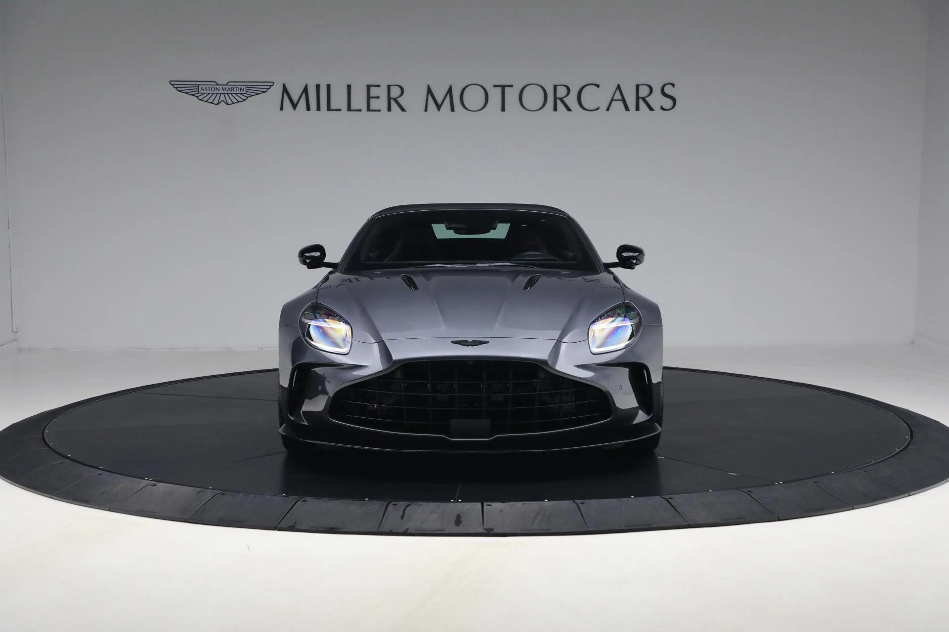 mph023_545456350_New_2026_Aston_Martin_Vantage_S_Roadster_1774535916_3970309ced