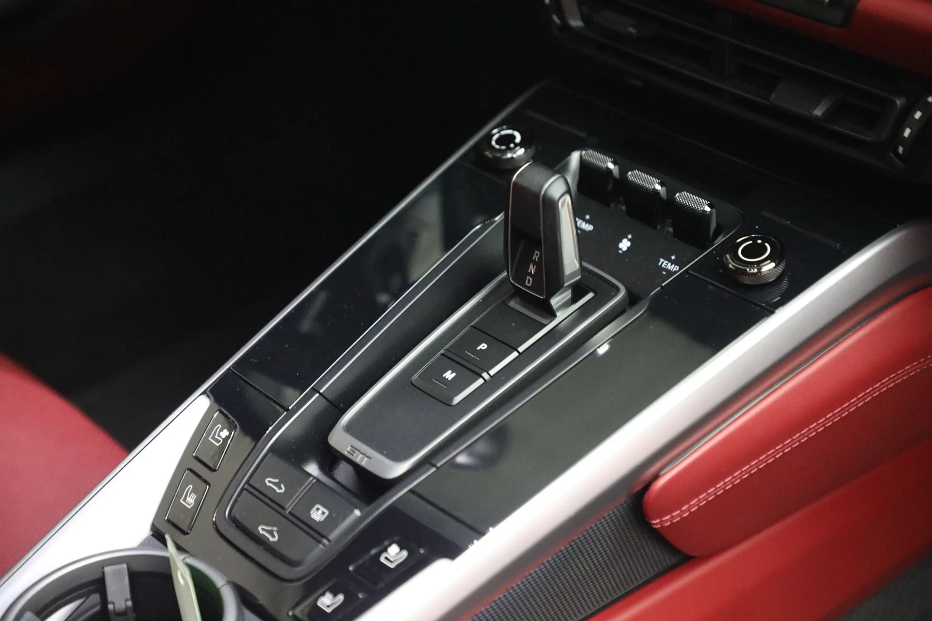 mph023_551321746_Used_2021_Porsche_911_Carrera_S_1776709663_6eee5444b0