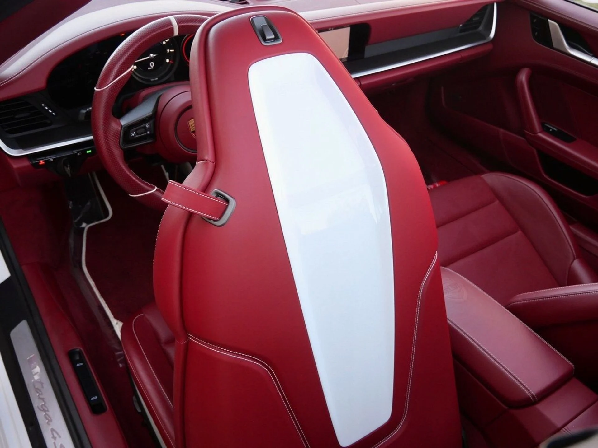 mph023_551918710_c79529187e8f5c2fa747f140795e2919x_52f87c8c59