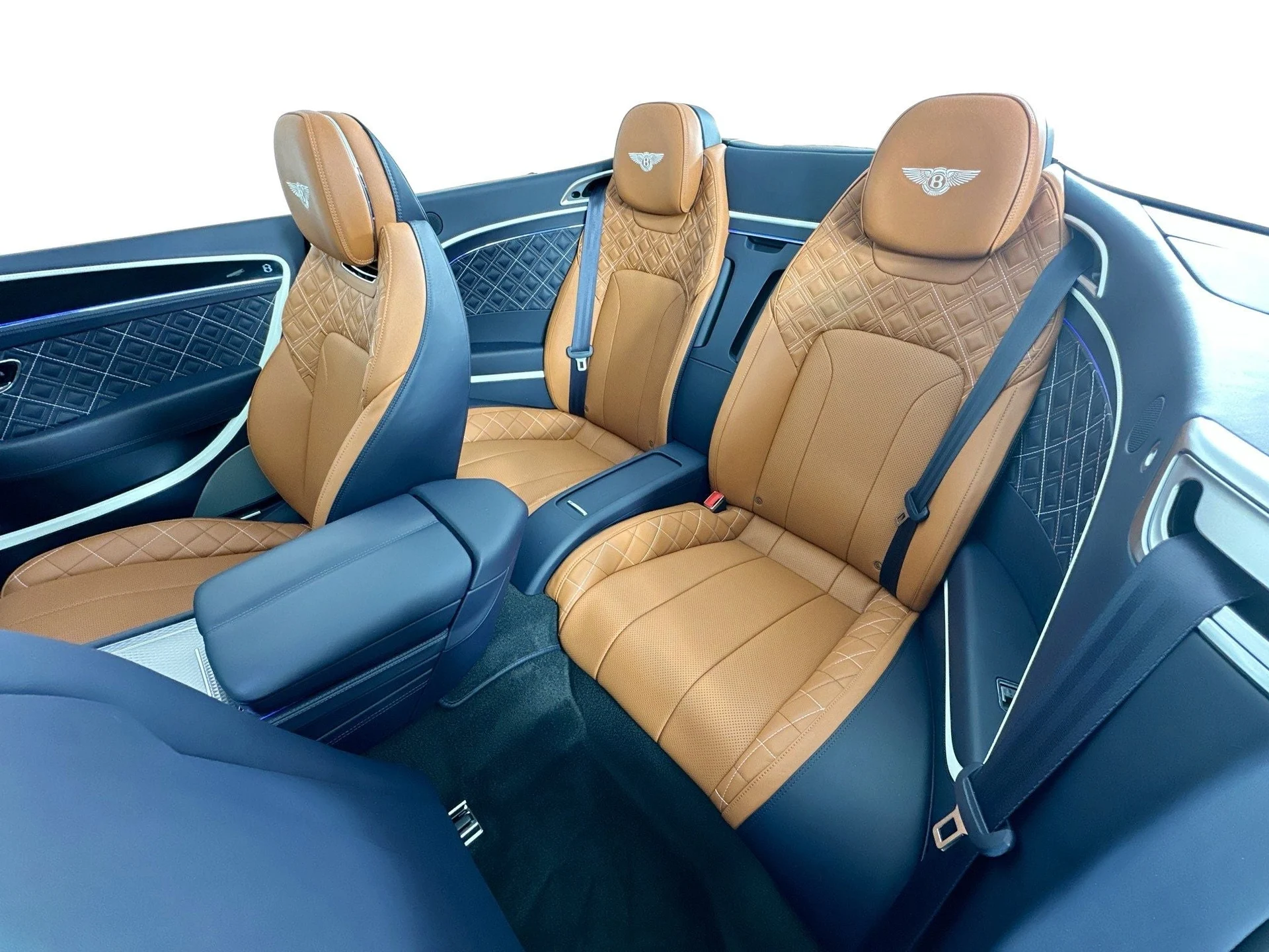 mph023_555508104_24_b4cfc4d562