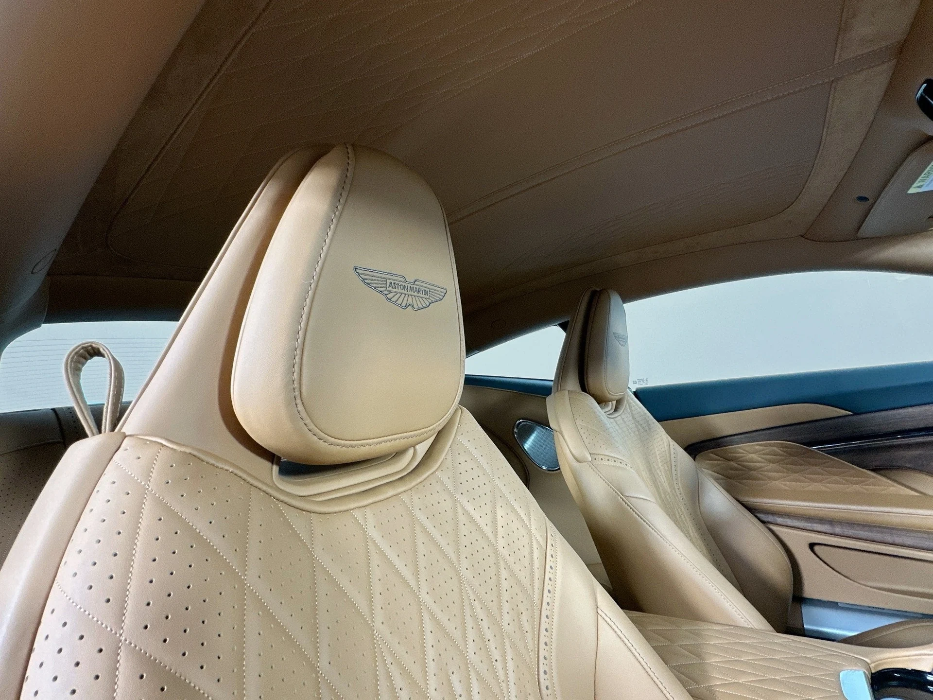 mph023_56135321_24_eb78969fcd