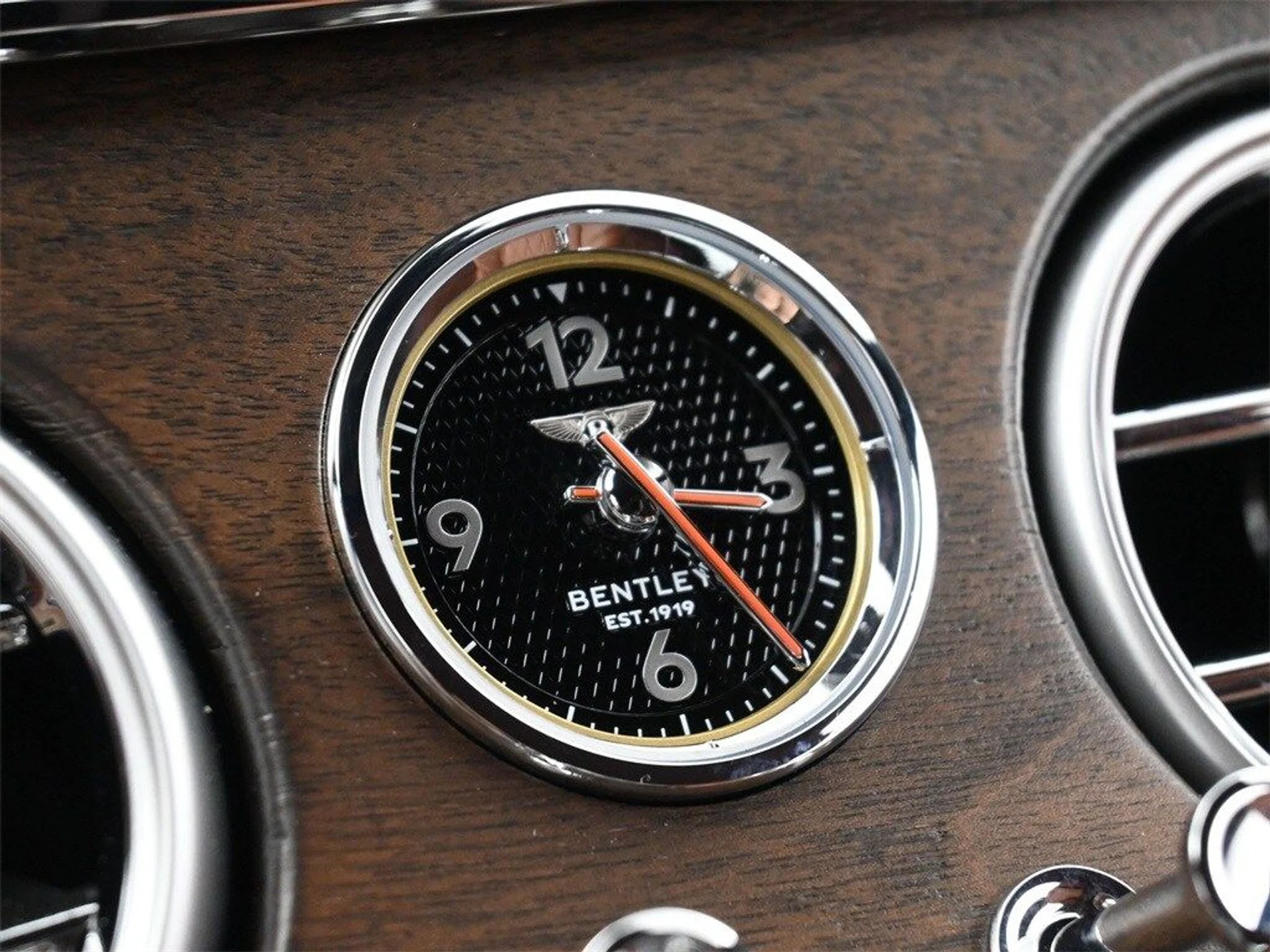 mph023_567939919_dfd3b9142cdf162b04aa586a5410785bx_f4bb77f5a1