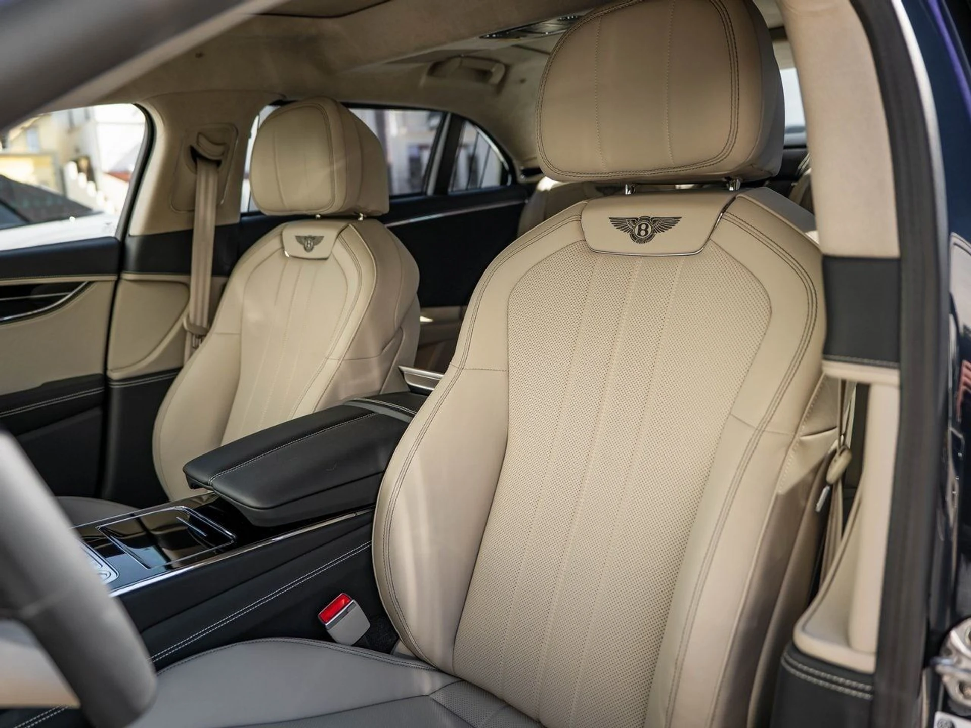 mph023_569063997_9a637cdae36fdd06bc4fc300a210fd34x_270360b64f