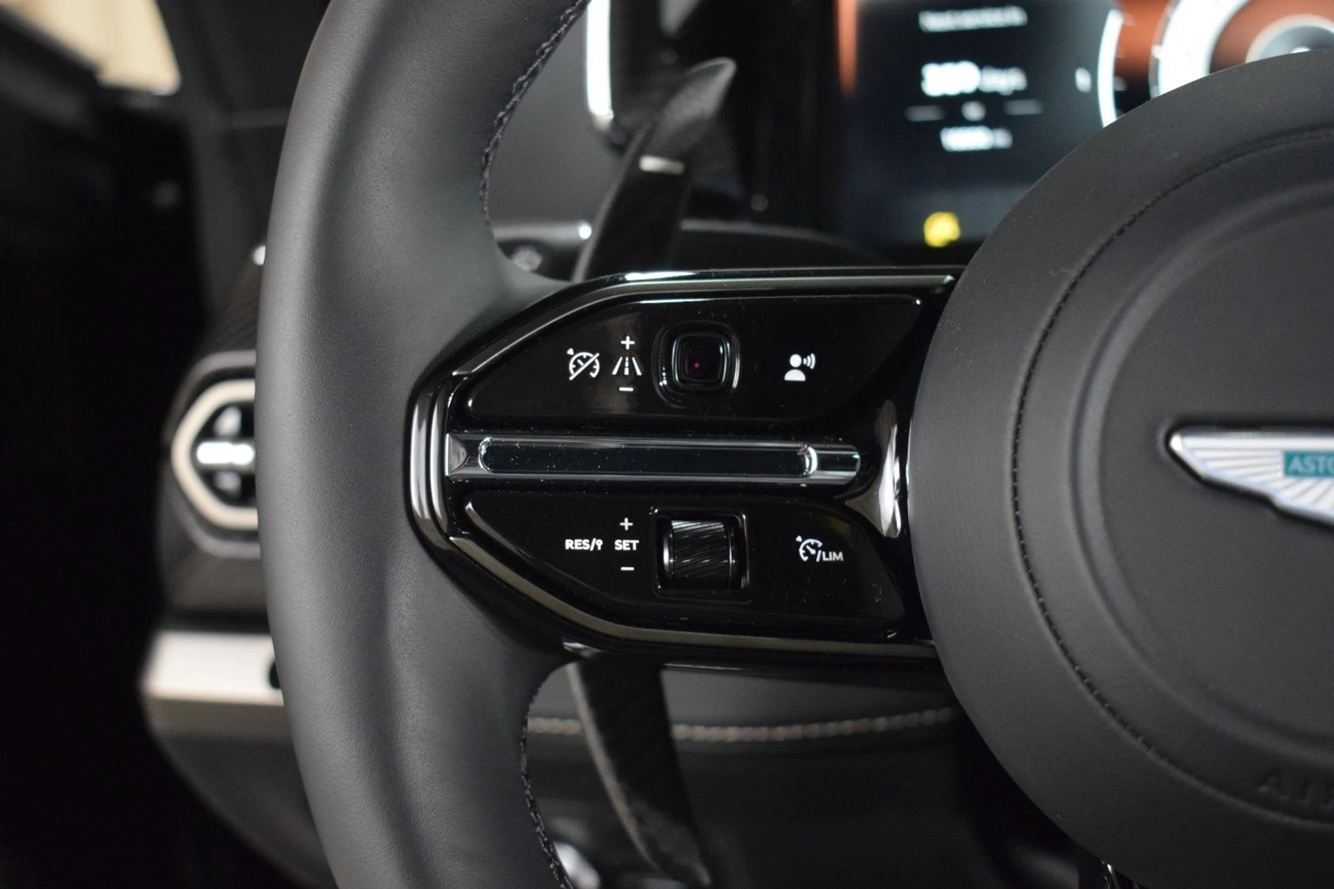 mph023_569507341_e4302d03e65259f1d38adf77ef465dd7x_5f89a91c80