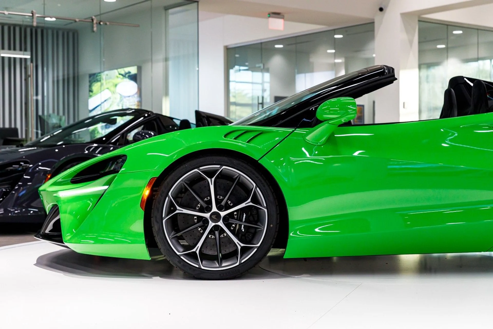 mph023_574078297_647_p24_l_7190534885