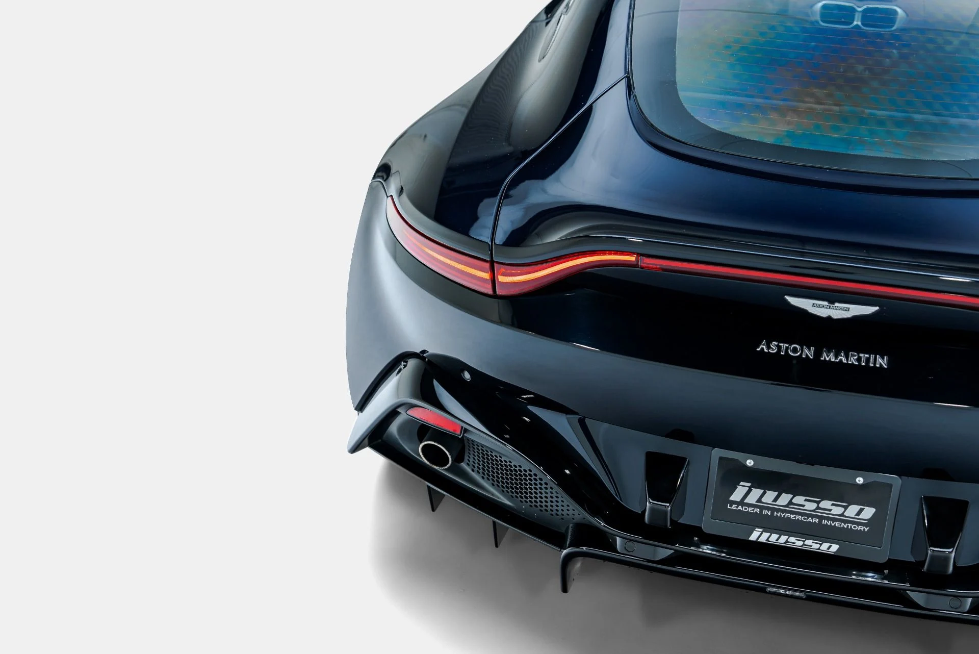 mph023_579015130_Used_2019_Aston_Martin_Vantage_1793290915_e5daf7a723
