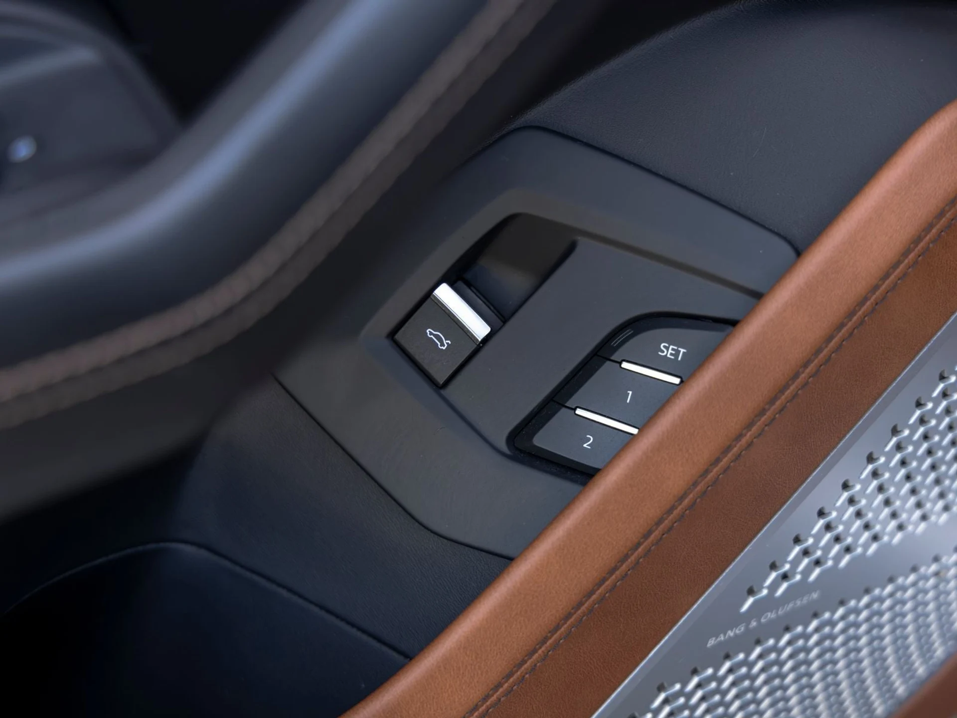 mph023_579519532_24_9b8eaad688