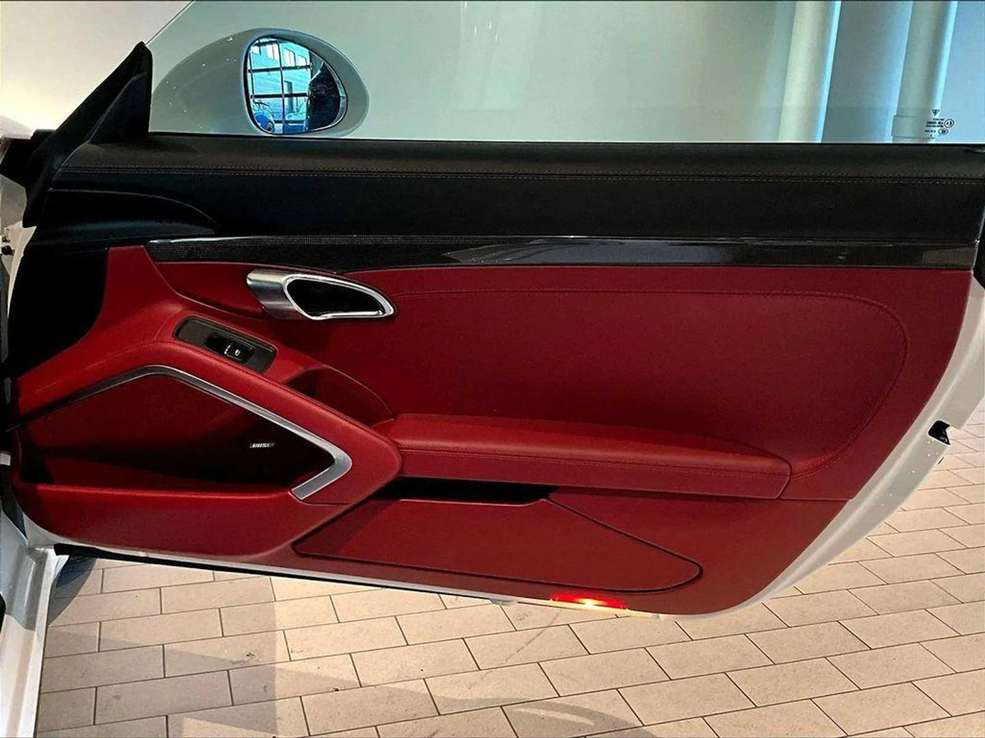 mph023_585631579_A_Nb_D_Tg_R_Ip_F_YO_8uvl9_Du_U8g_O_Kjs_ac9124980e