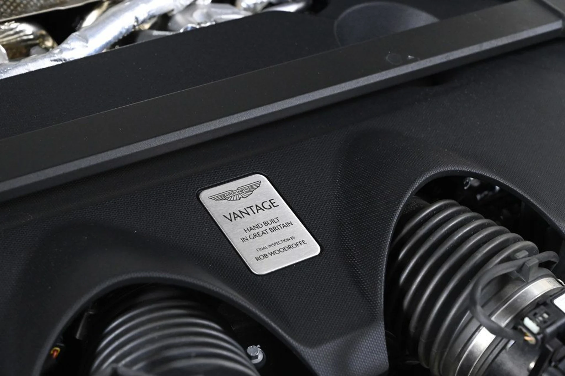 mph023_593433027_used_2026_aston_martin_vantage_base_11350_22991010_23_1024_b1a73e2e66