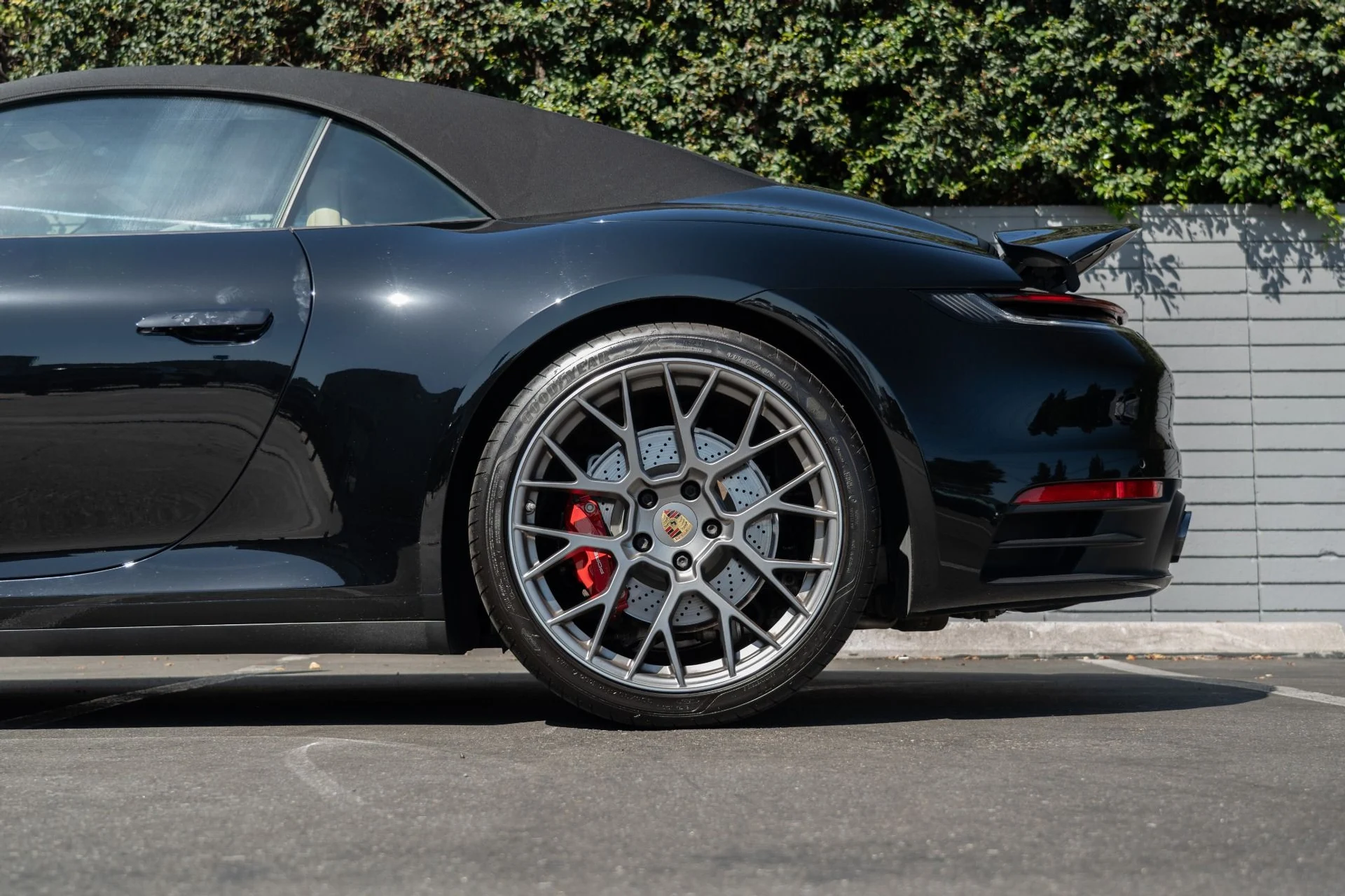 mph023_596157221_Used_2020_Porsche_911_Carrera_S_1756926775_61eed5ad9c