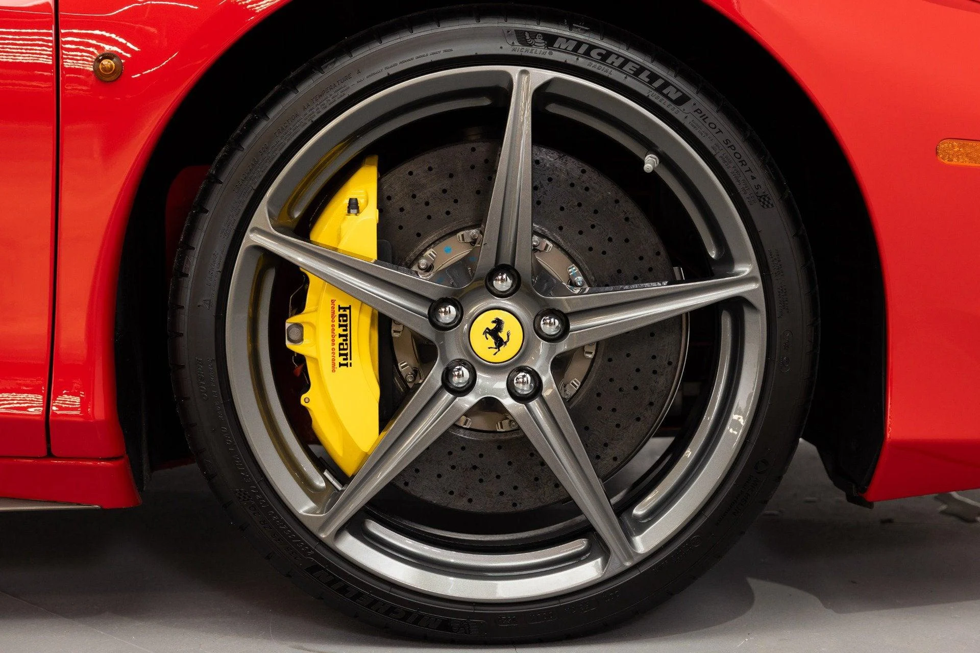 mph023_597201215_Used_2013_Ferrari_458_Spider_1791380408_b7cfd17f67